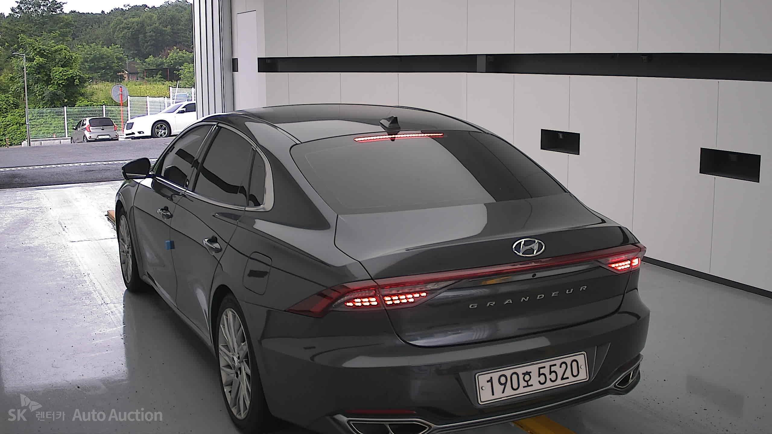 2022 - hyundai grandeur