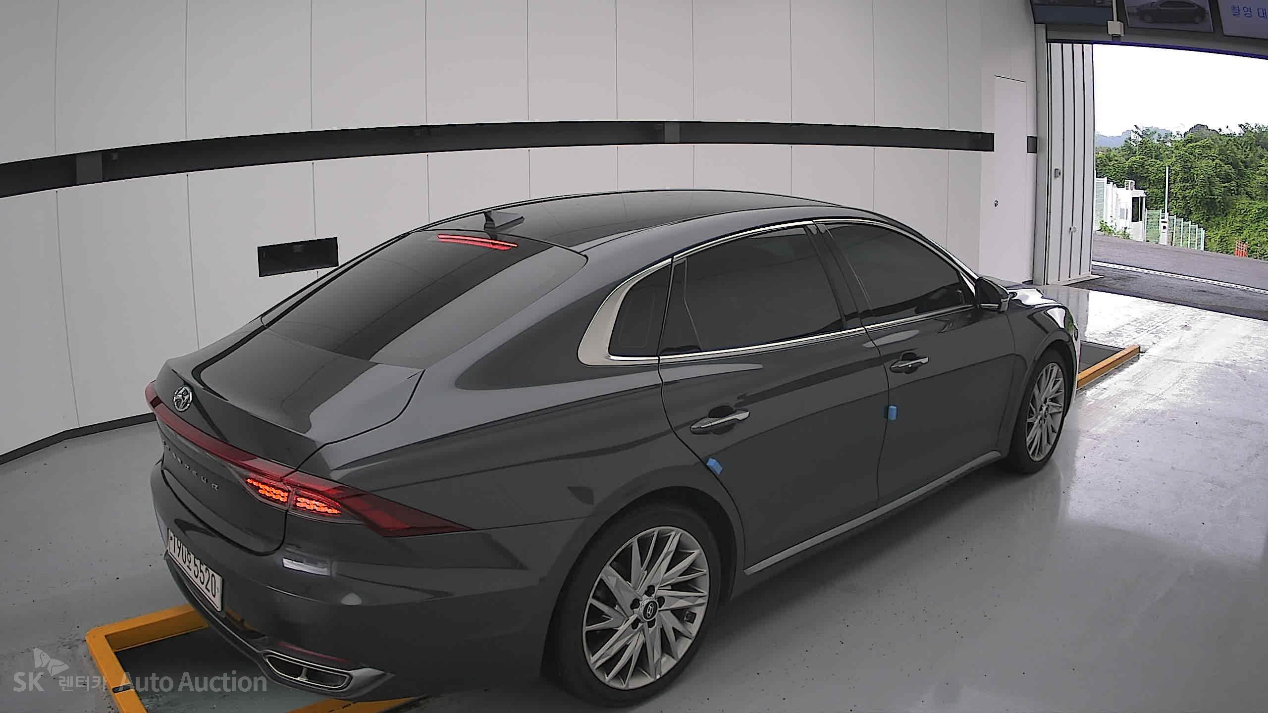 2022 - hyundai grandeur