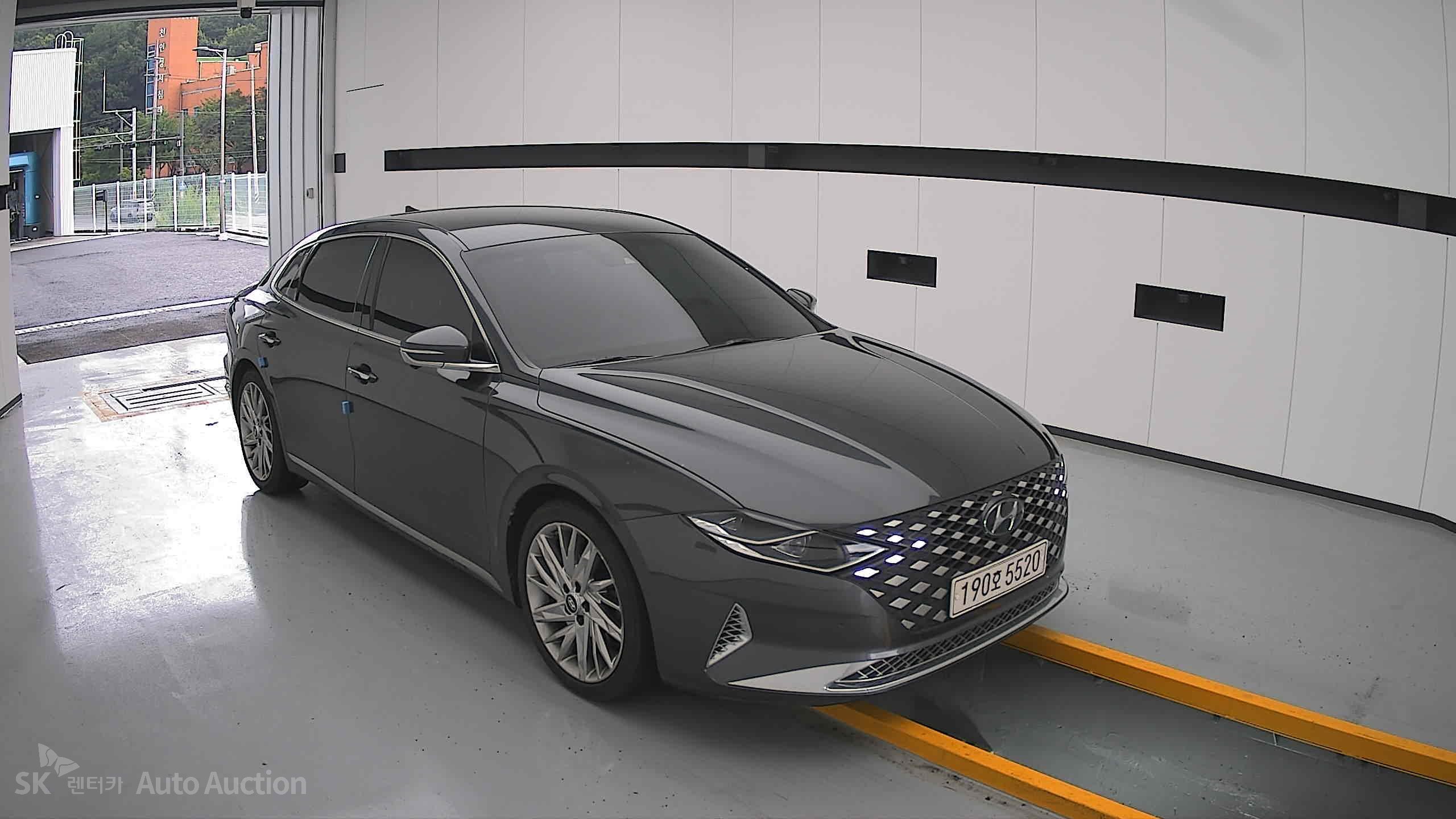2022 - hyundai grandeur