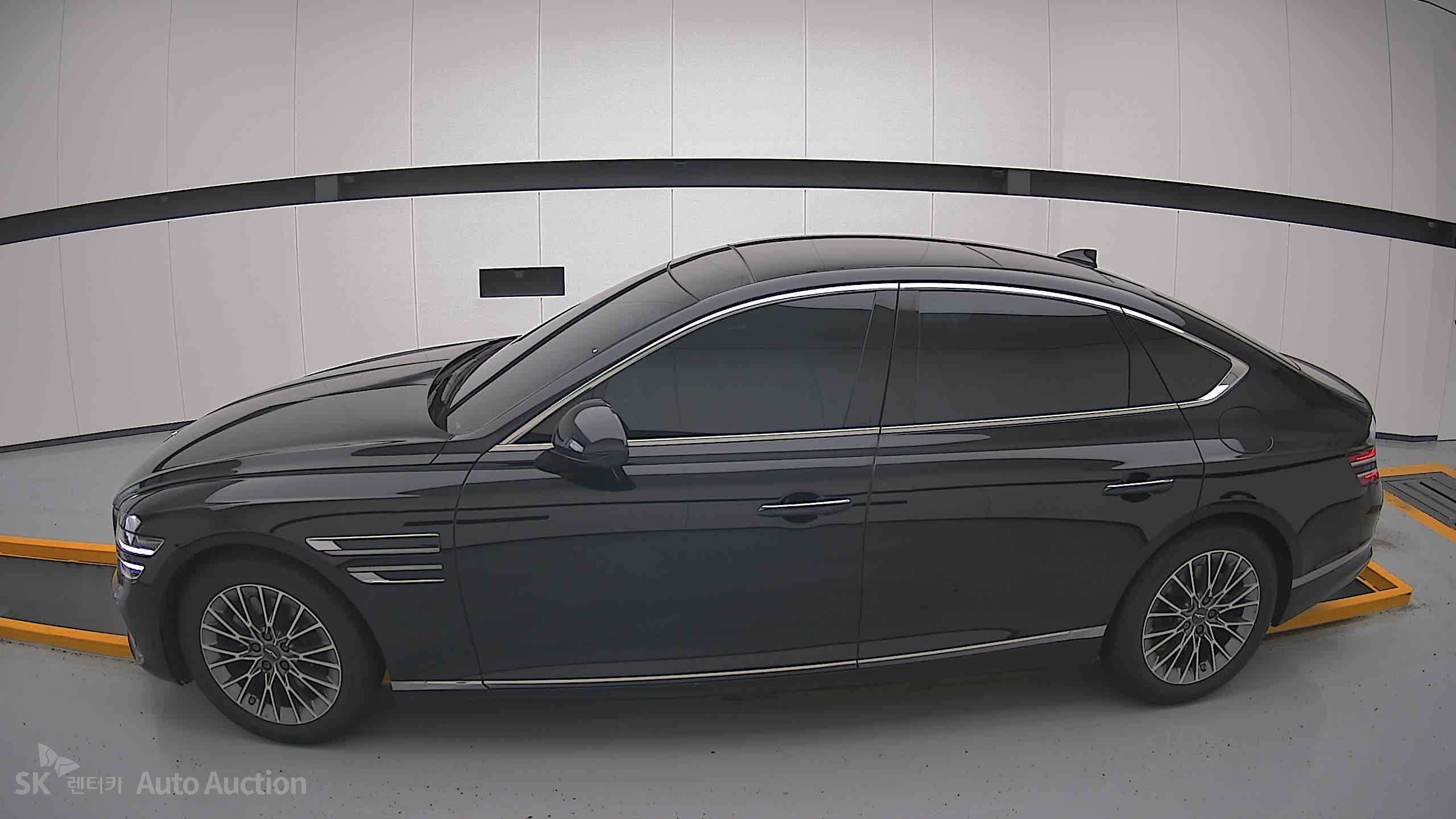 2021 - genesis g80