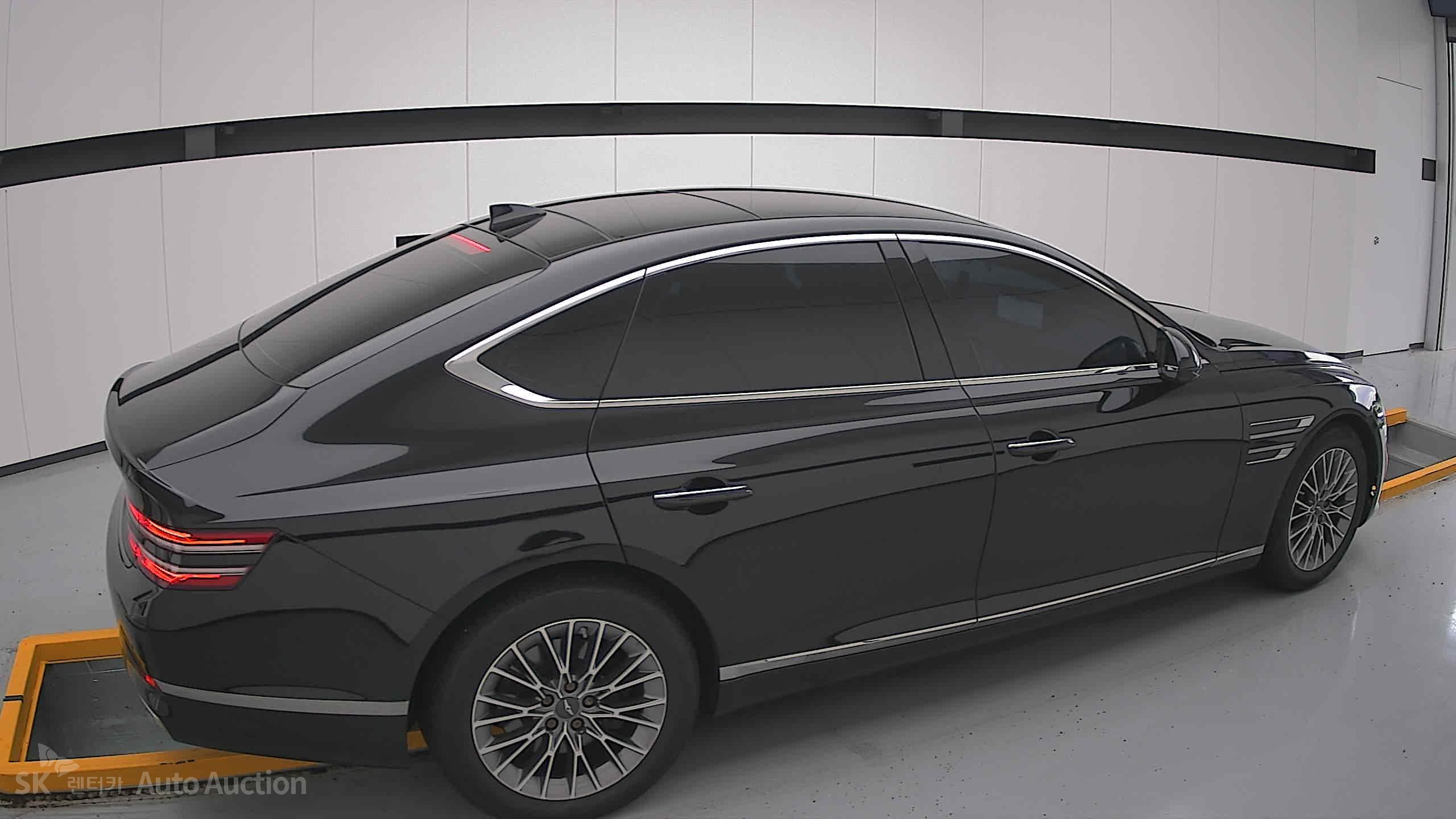 2021 - genesis g80