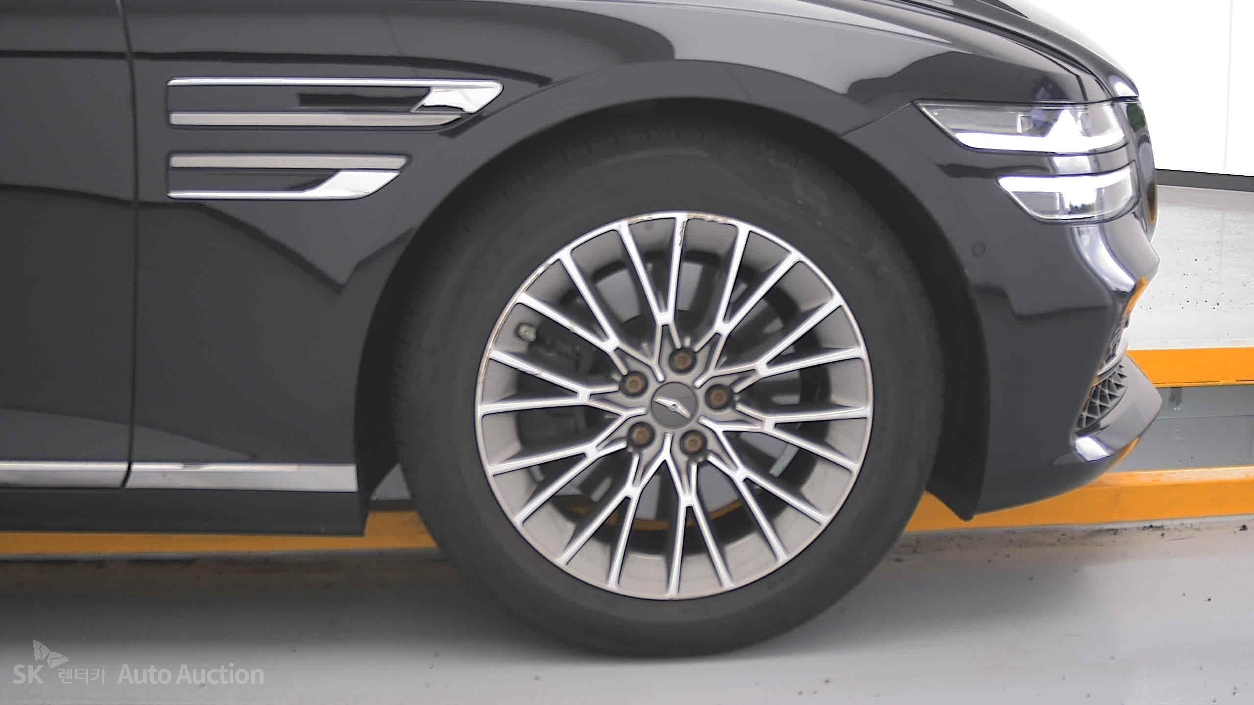 2021 - genesis g80