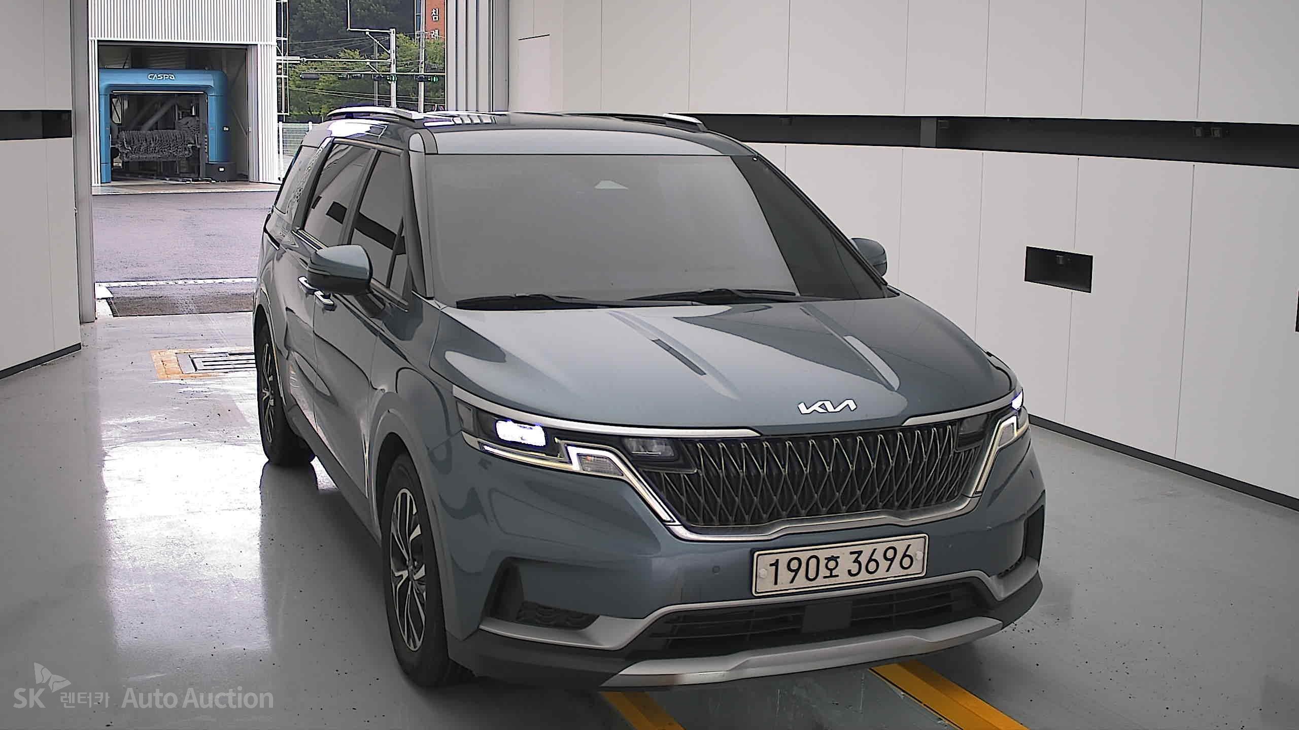 2022 - kia carnival