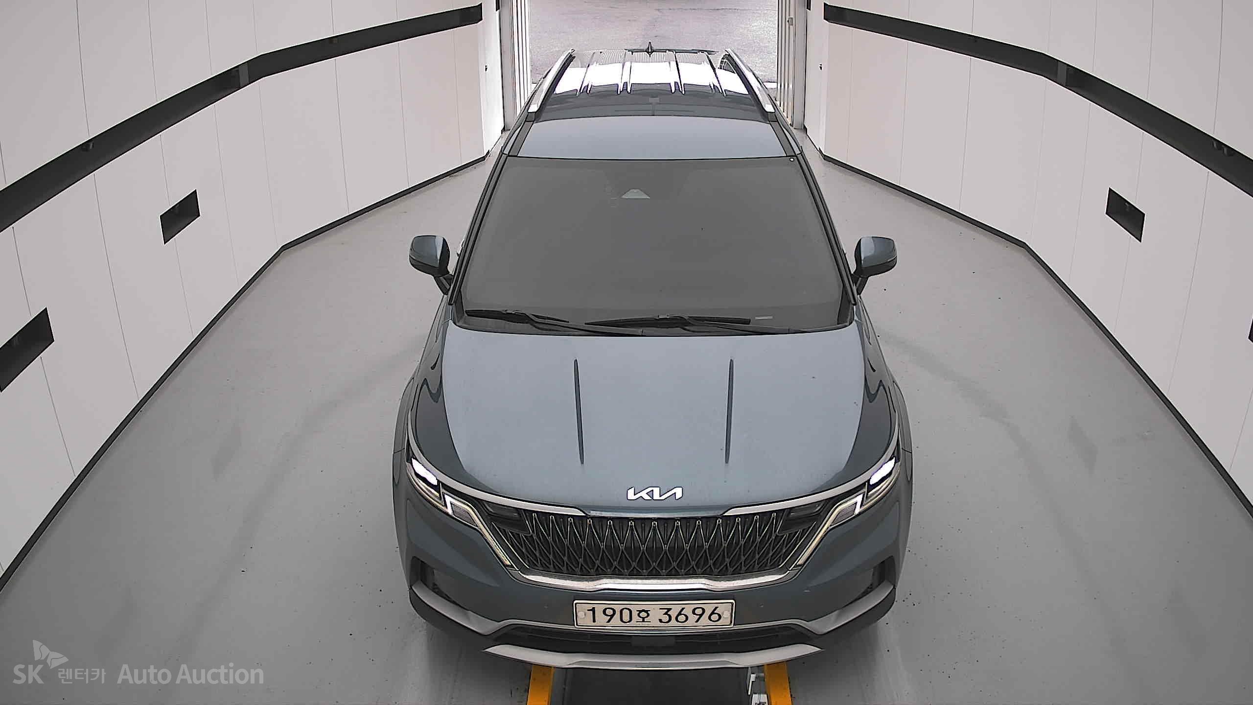 2022 - kia carnival