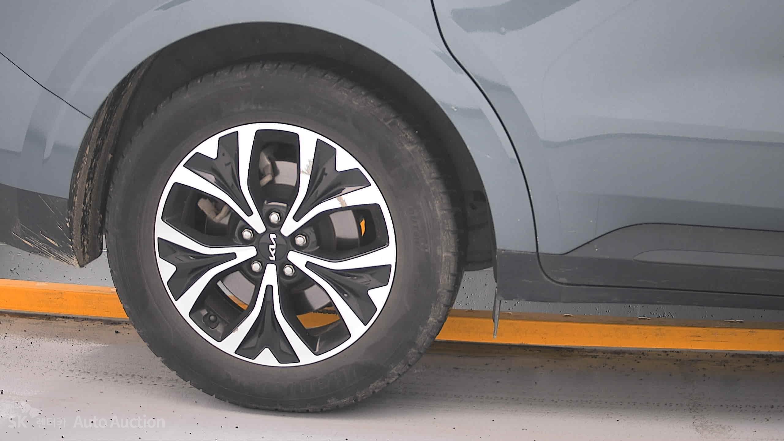 2022 - kia carnival