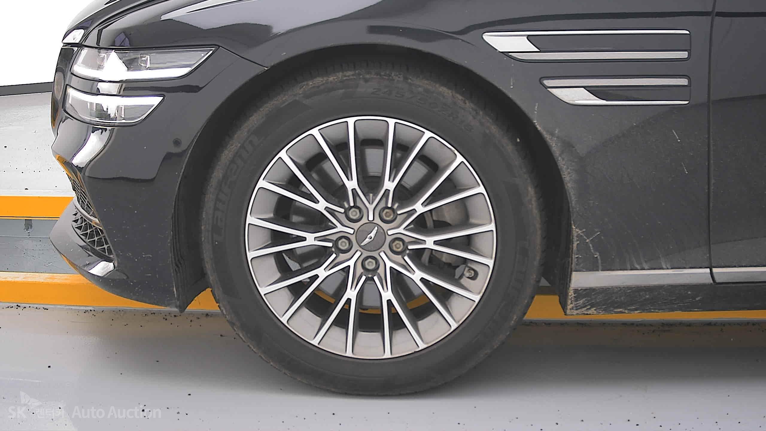 2021 - genesis g80