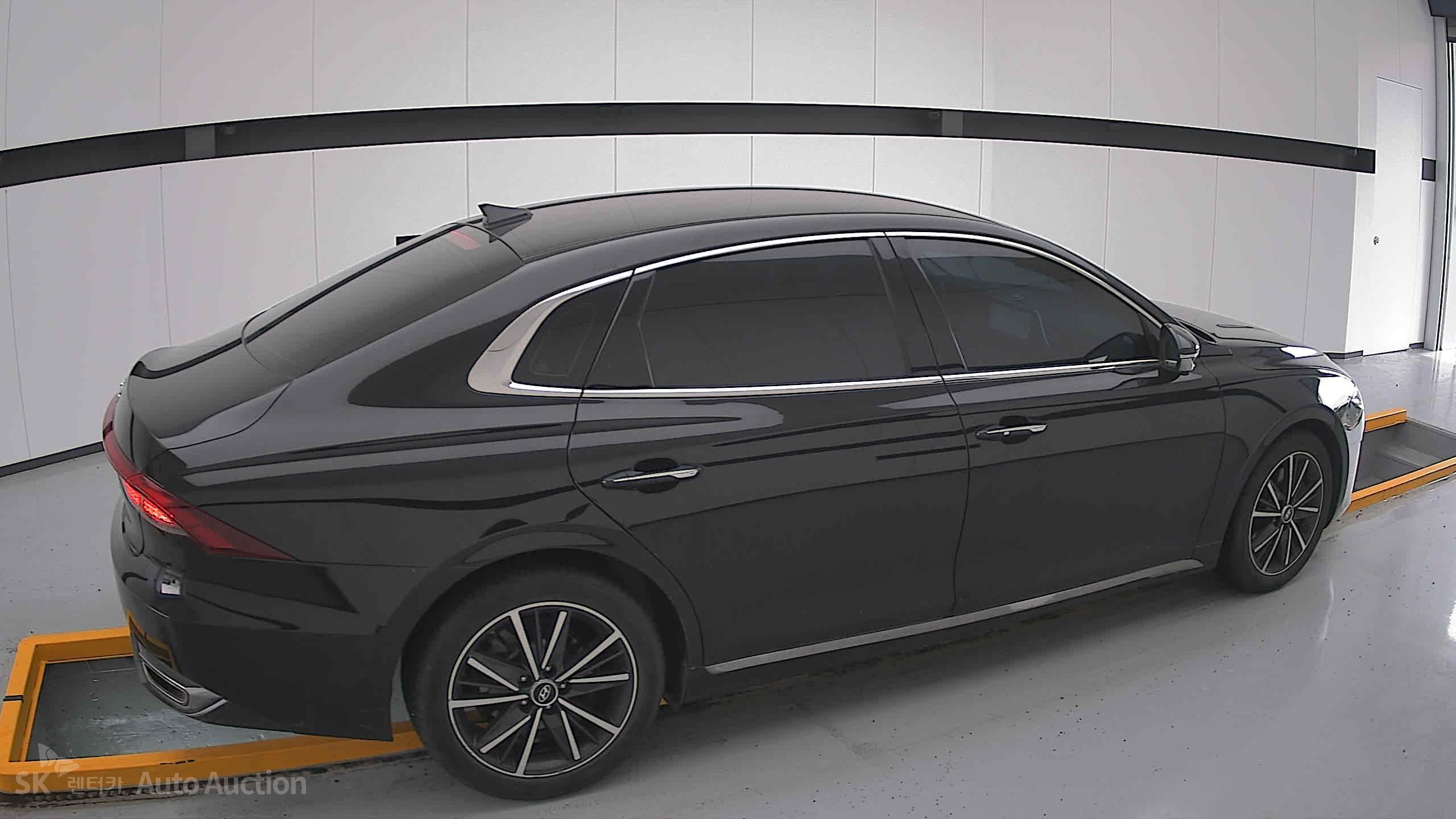 2020 - hyundai grandeur