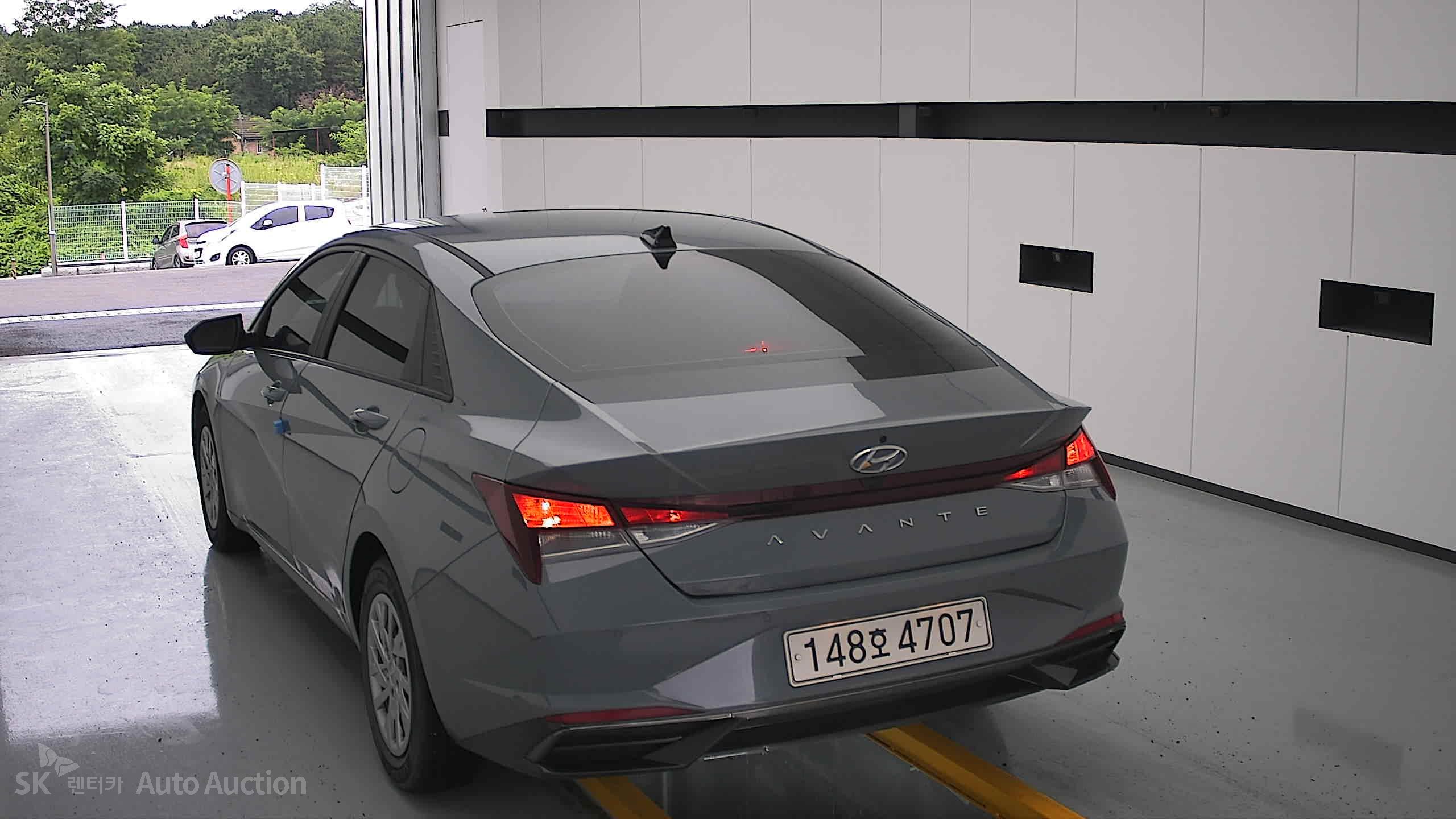 2021 - hyundai avante