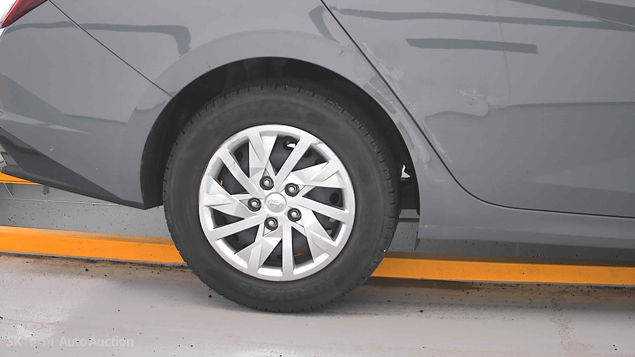 2022 - hyundai avante