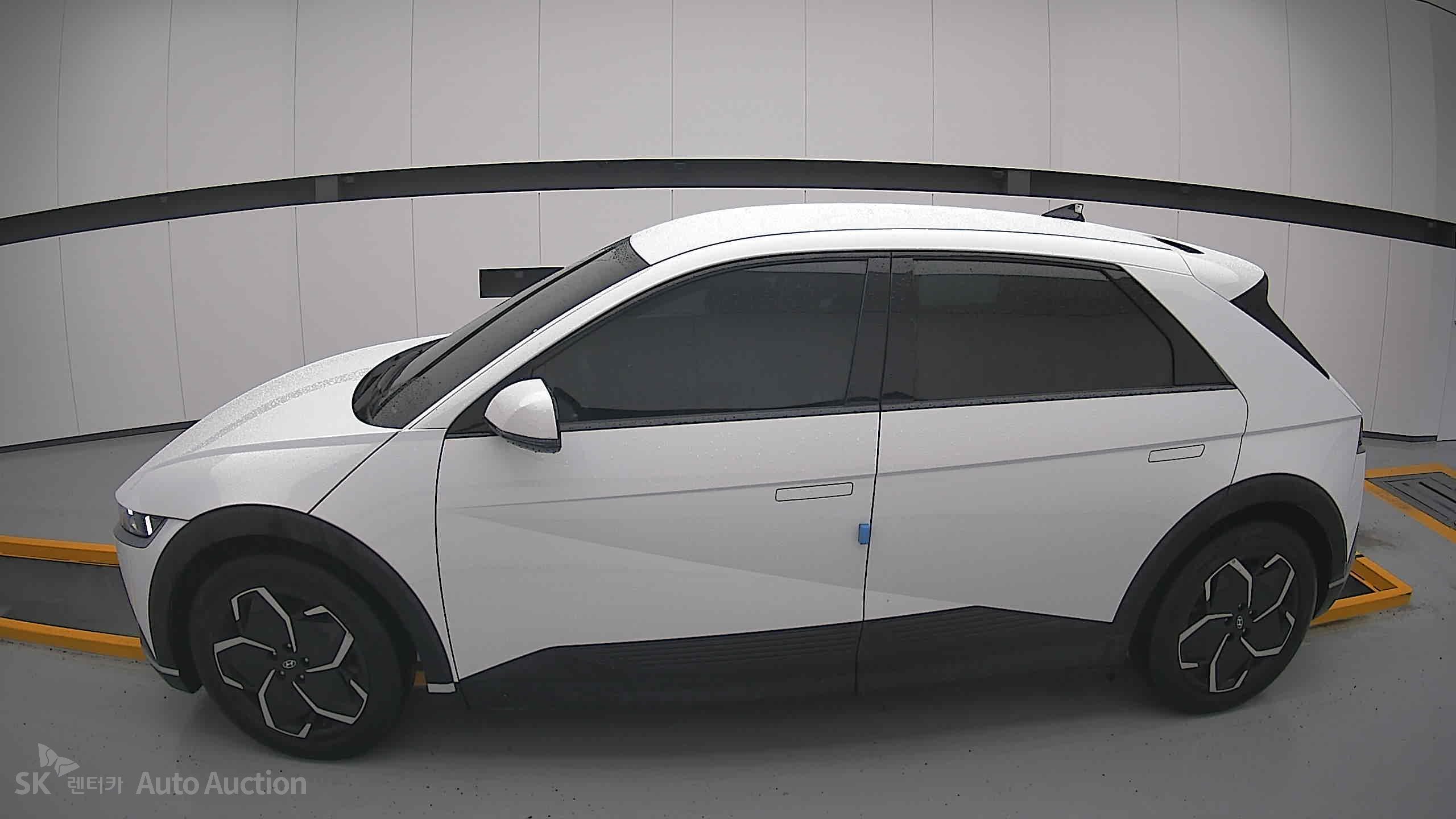 2022 - hyundai ioniq