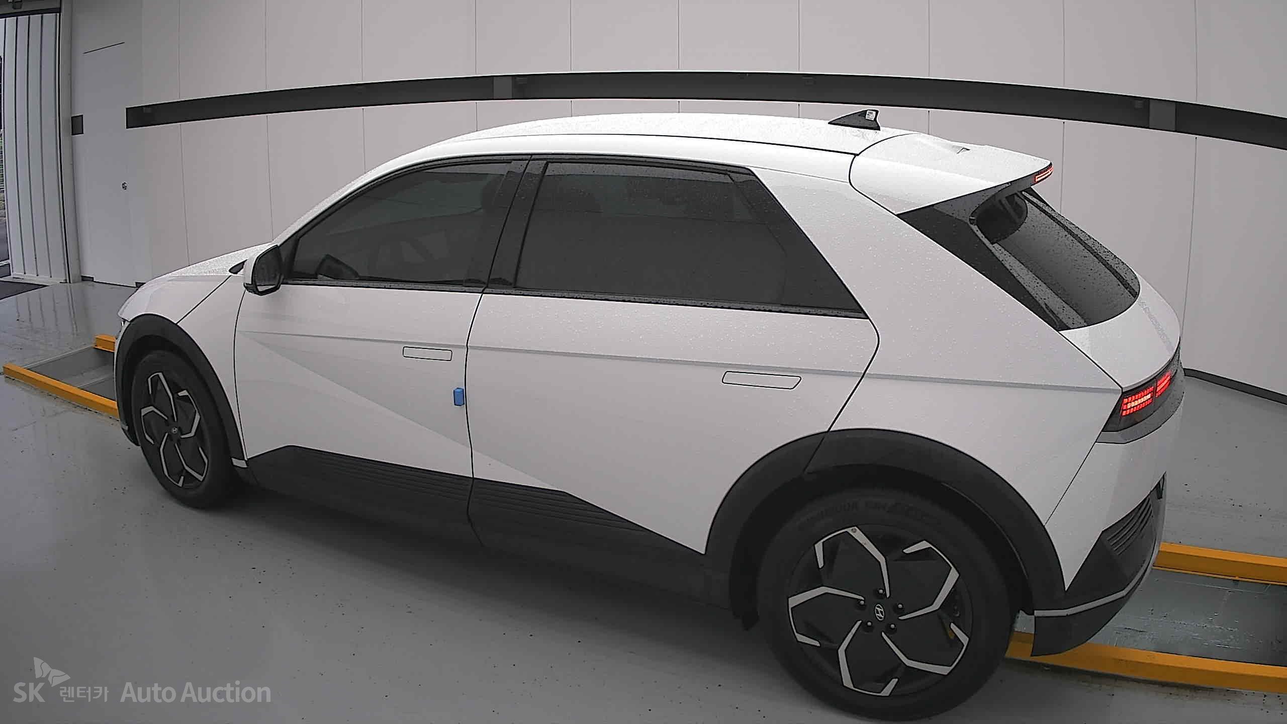 2022 - hyundai ioniq