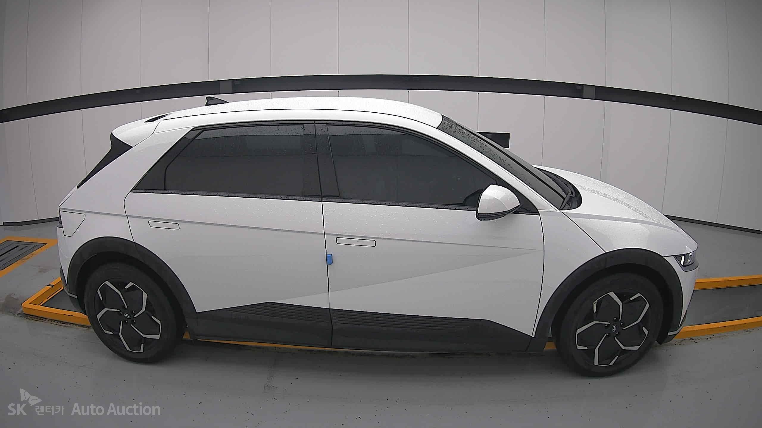 2022 - hyundai ioniq