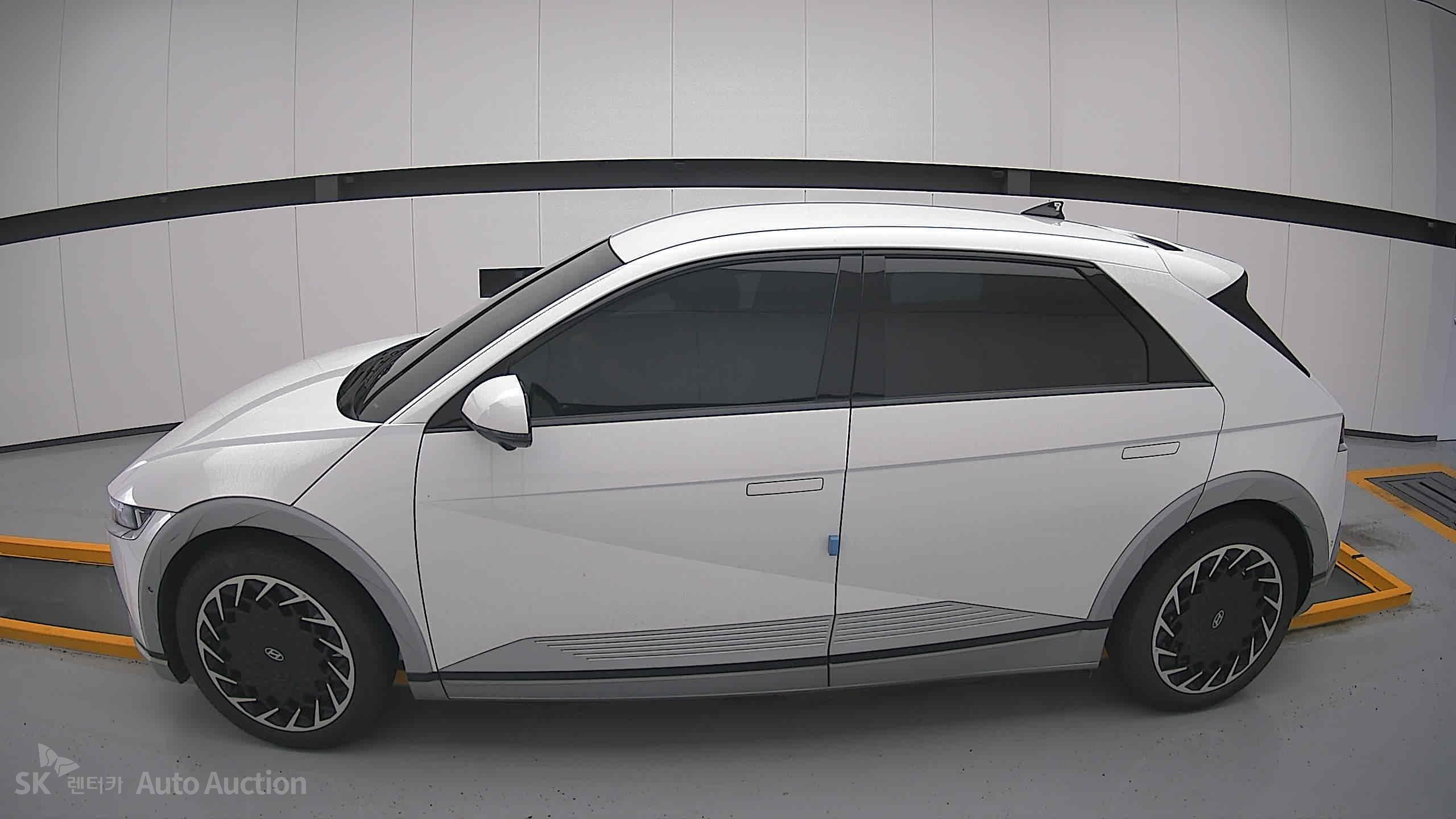 2022 - hyundai ioniq