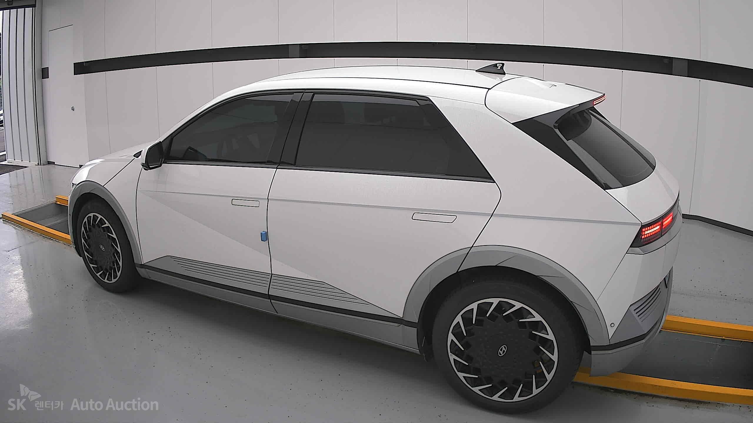 2022 - hyundai ioniq