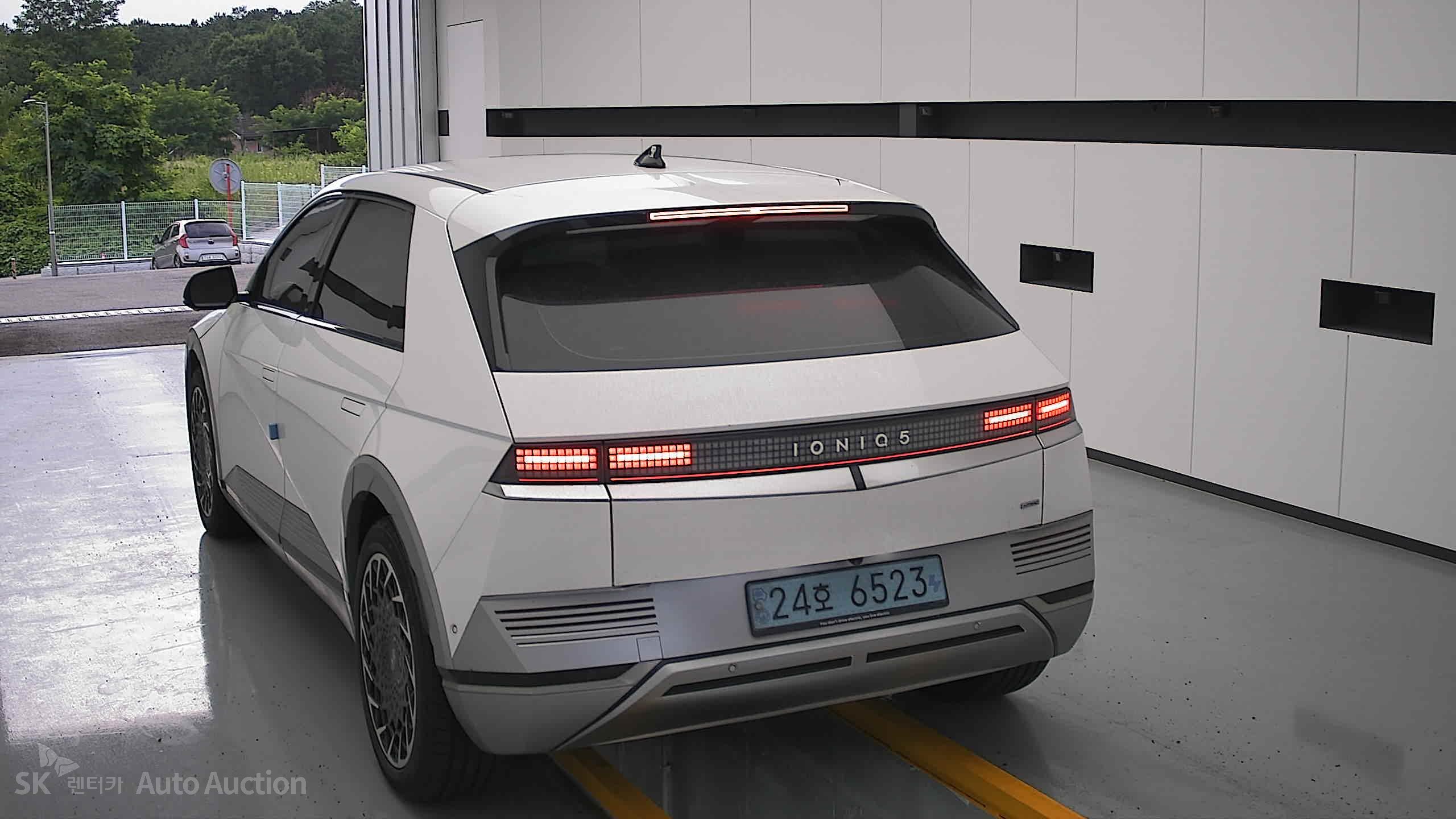 2022 - hyundai ioniq