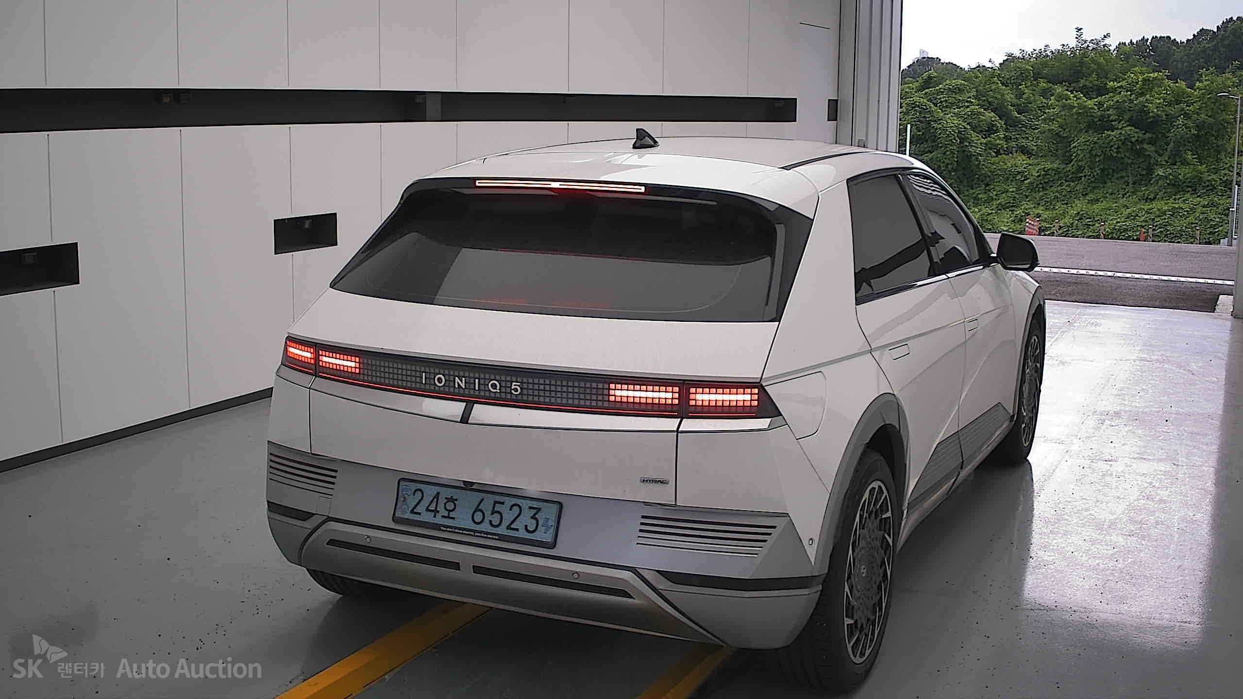 2022 - hyundai ioniq