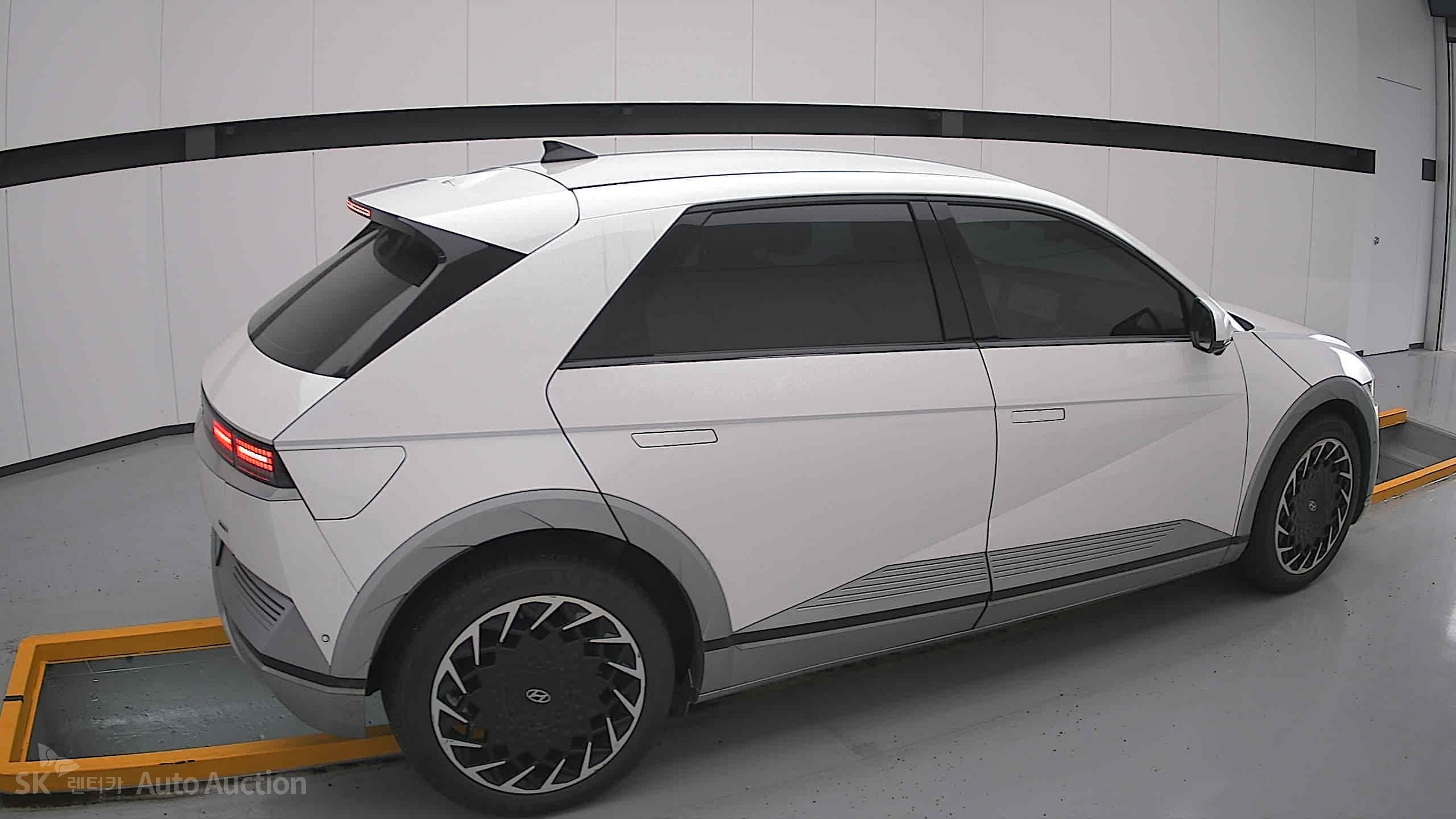 2022 - hyundai ioniq