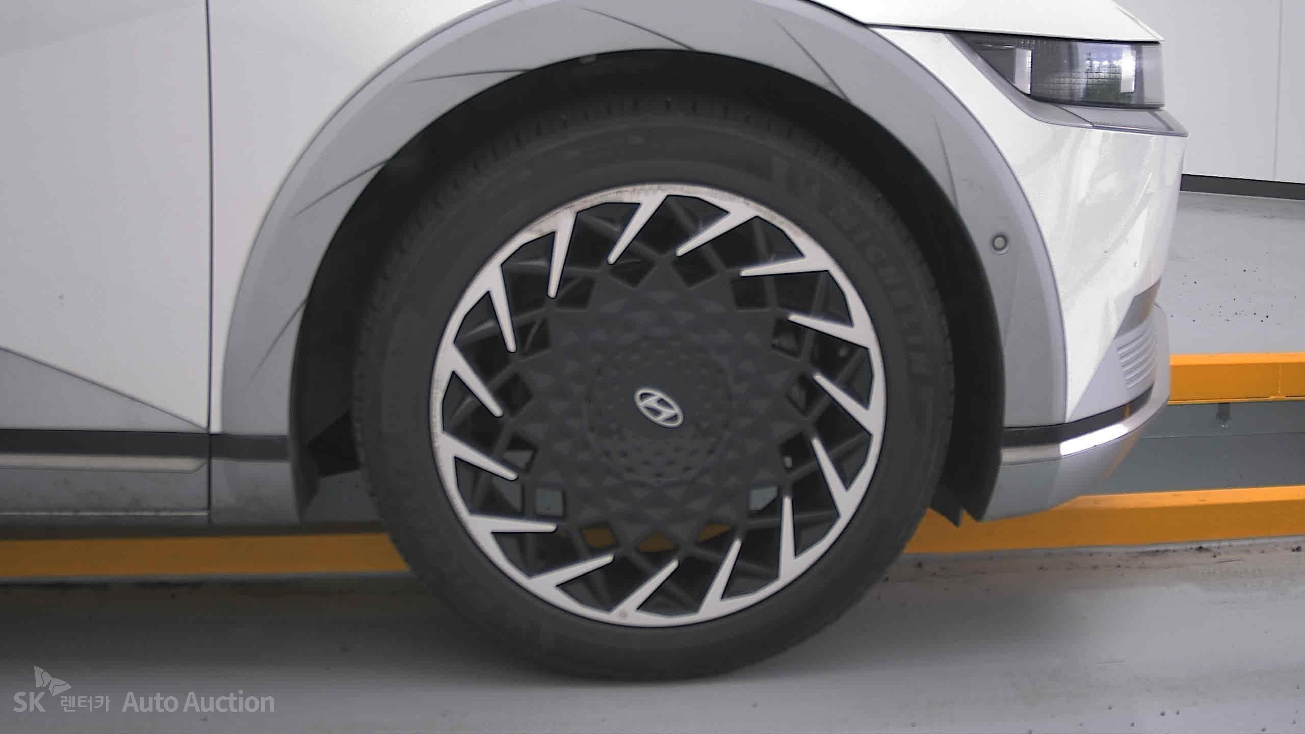 2022 - hyundai ioniq