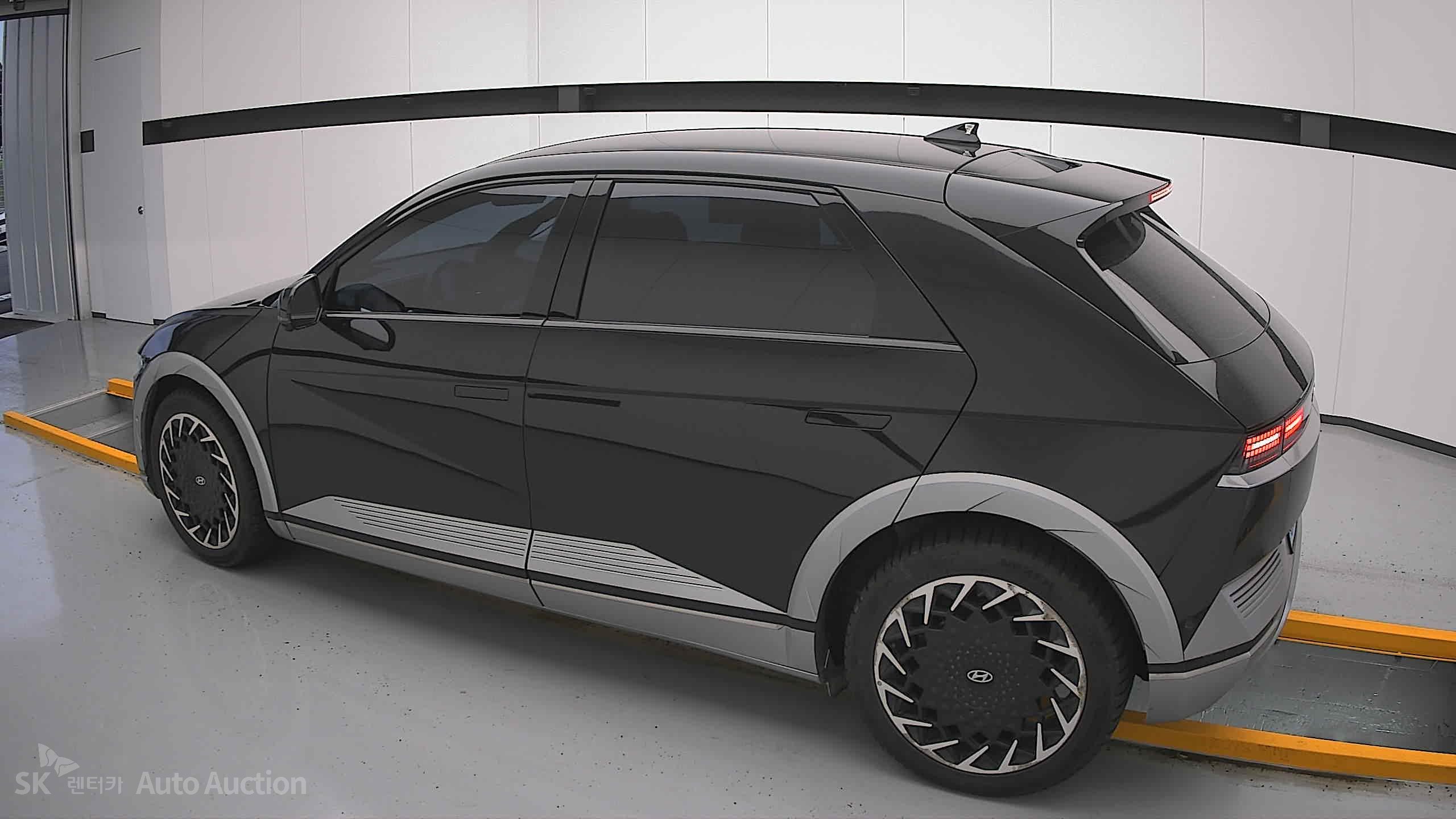 2022 - hyundai ioniq