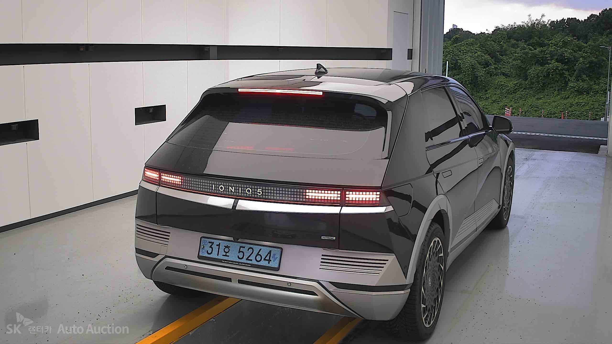 2022 - hyundai ioniq