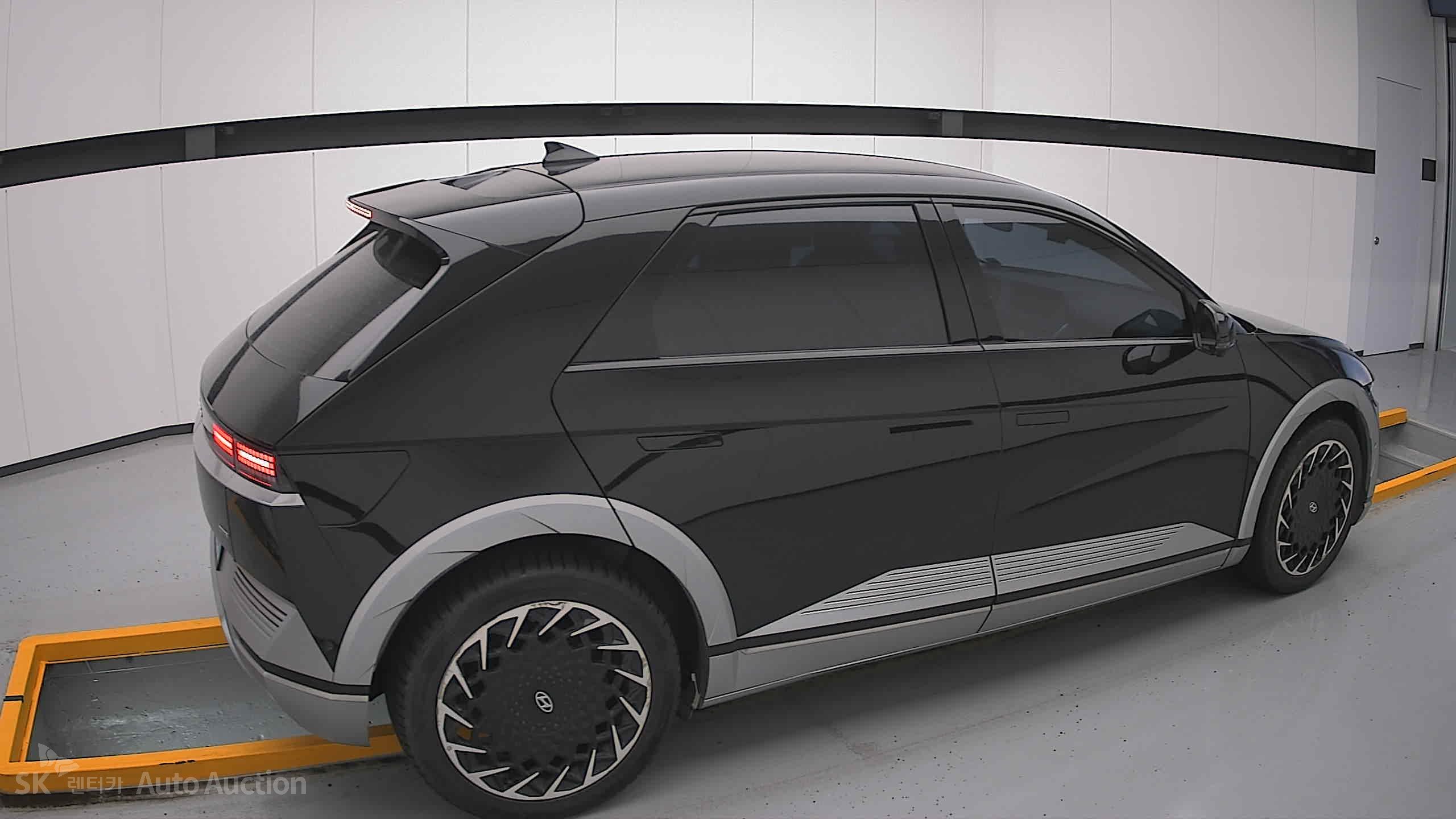 2022 - hyundai ioniq