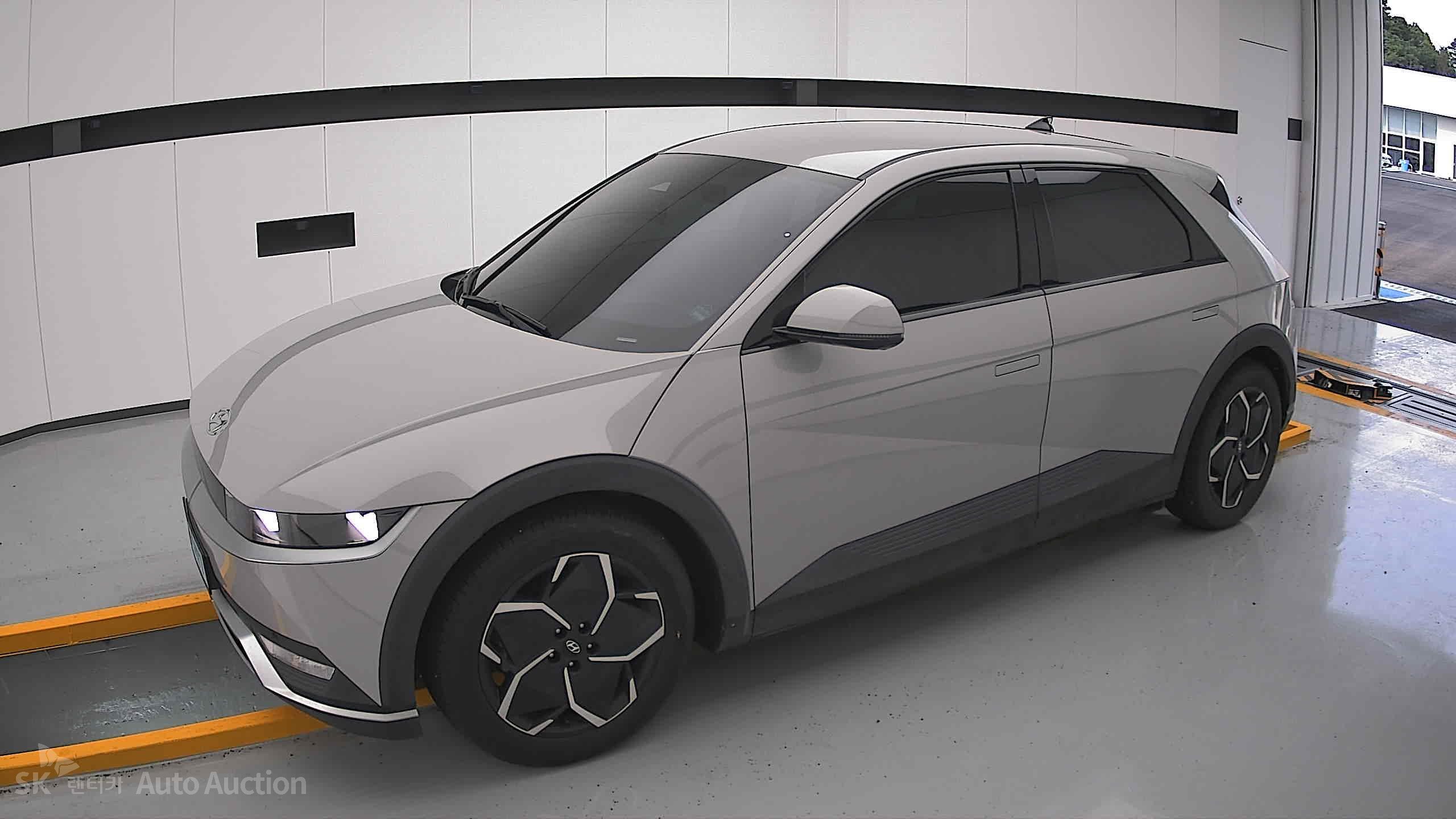 2023 - hyundai ioniq