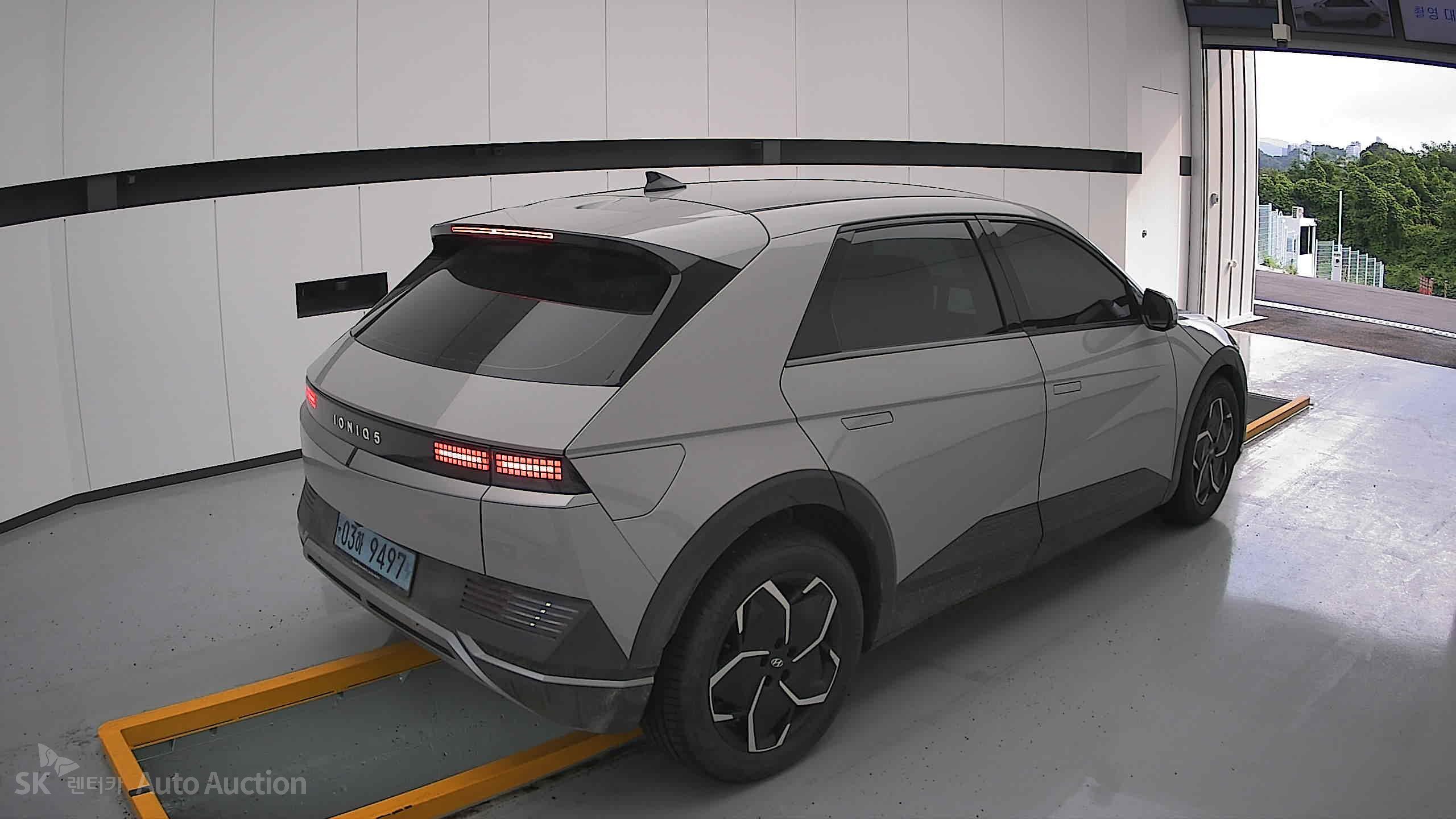 2023 - hyundai ioniq