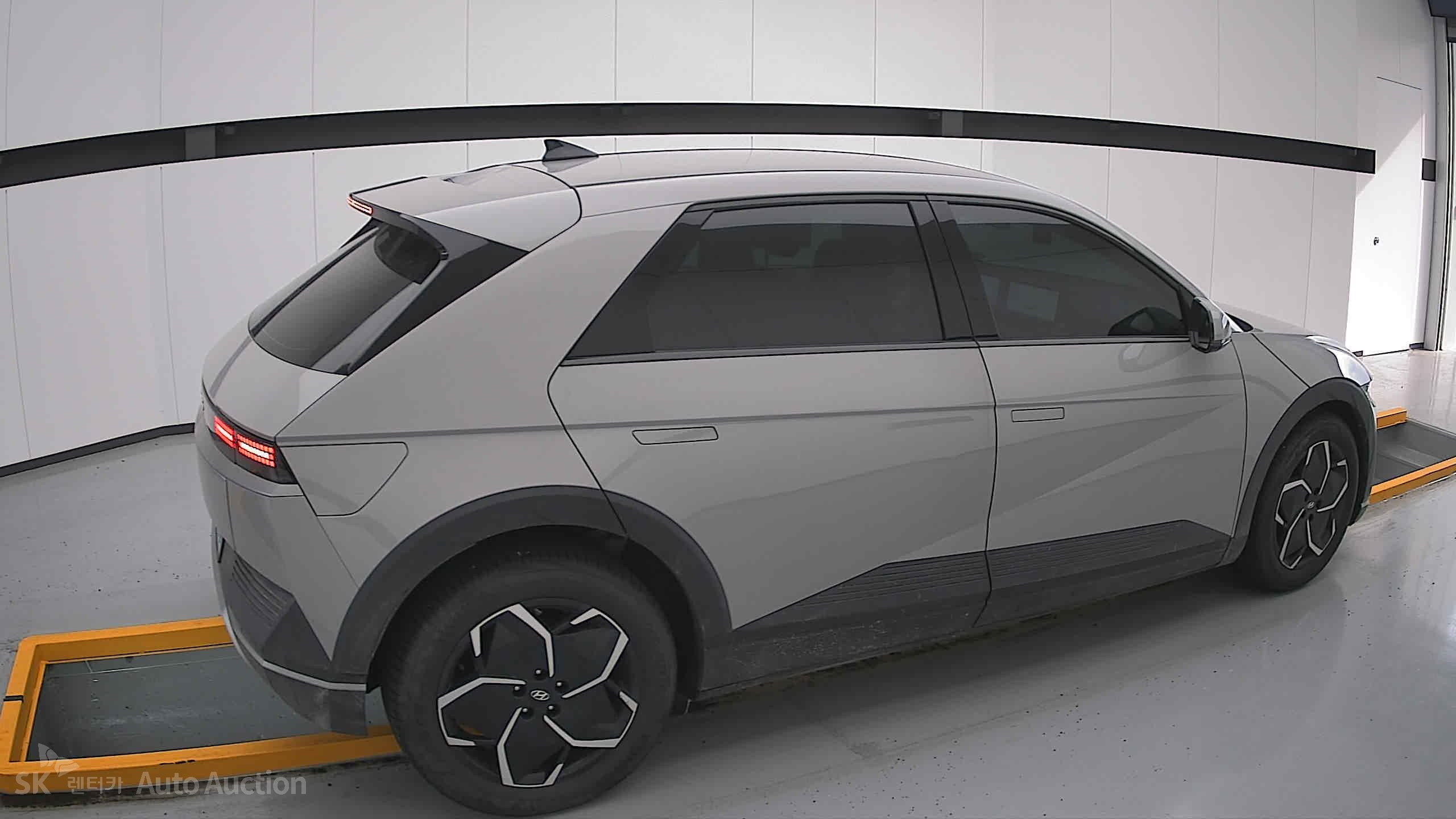 2023 - hyundai ioniq