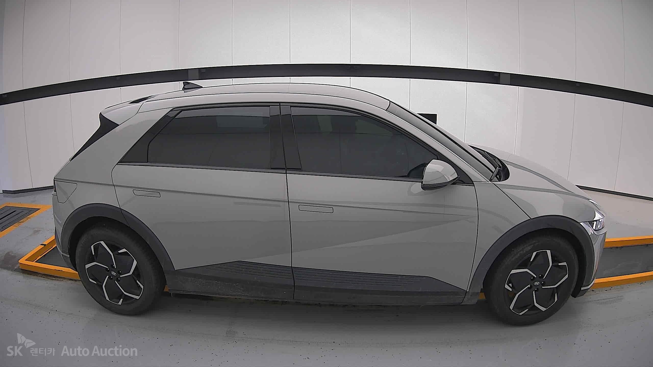 2023 - hyundai ioniq