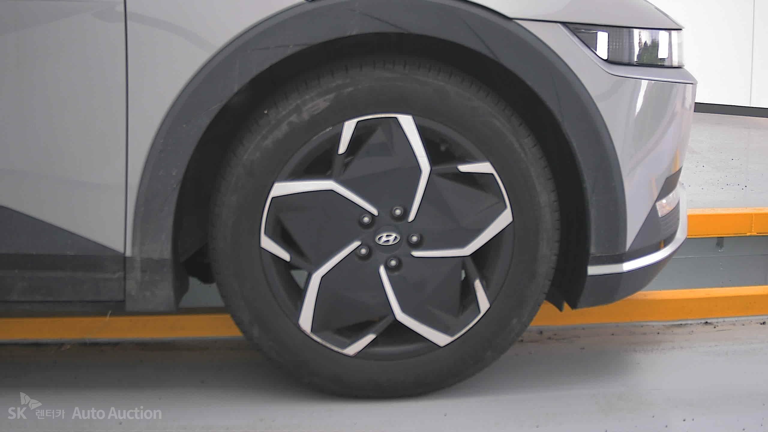 2023 - hyundai ioniq
