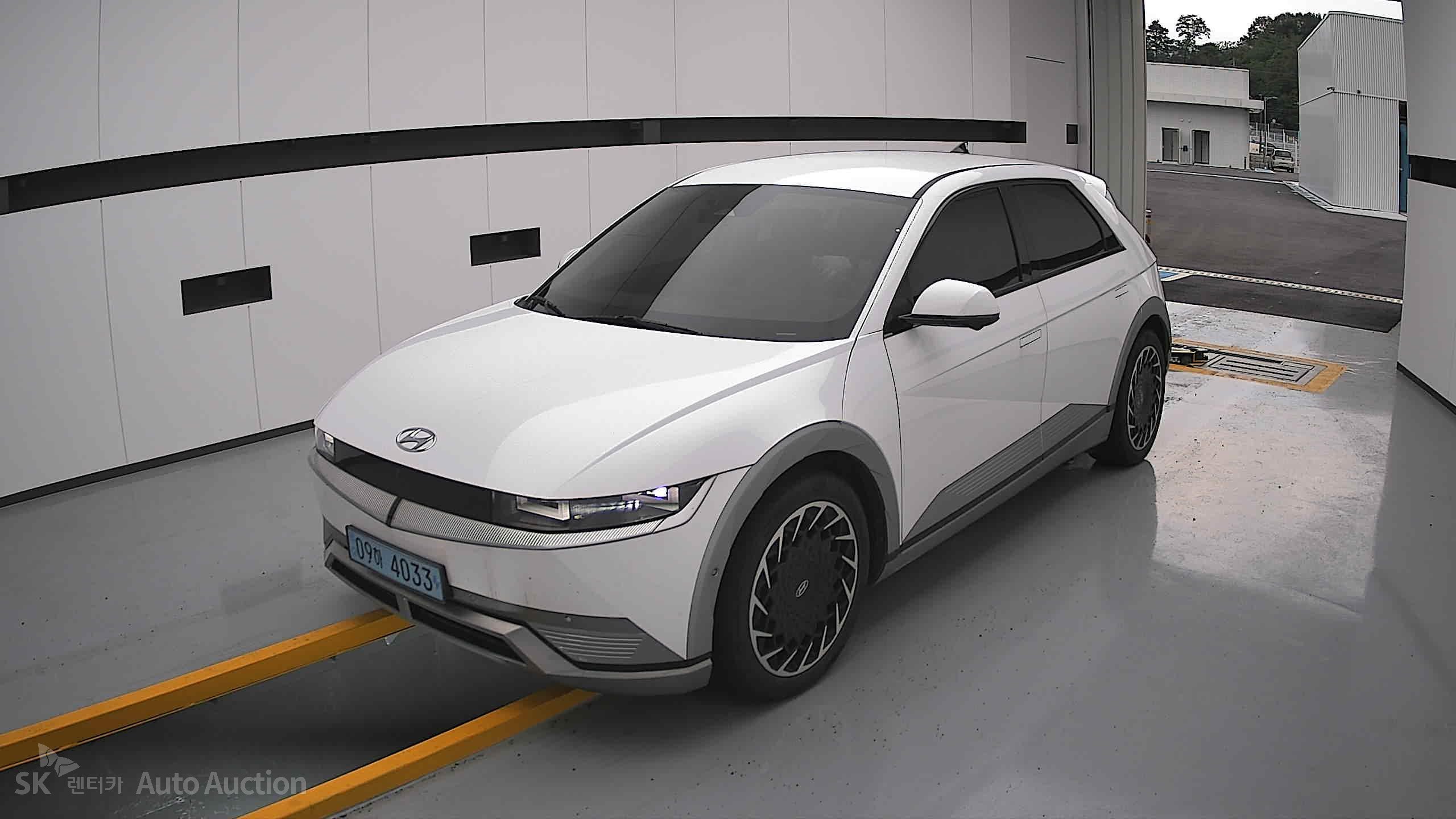 2023 - hyundai ioniq