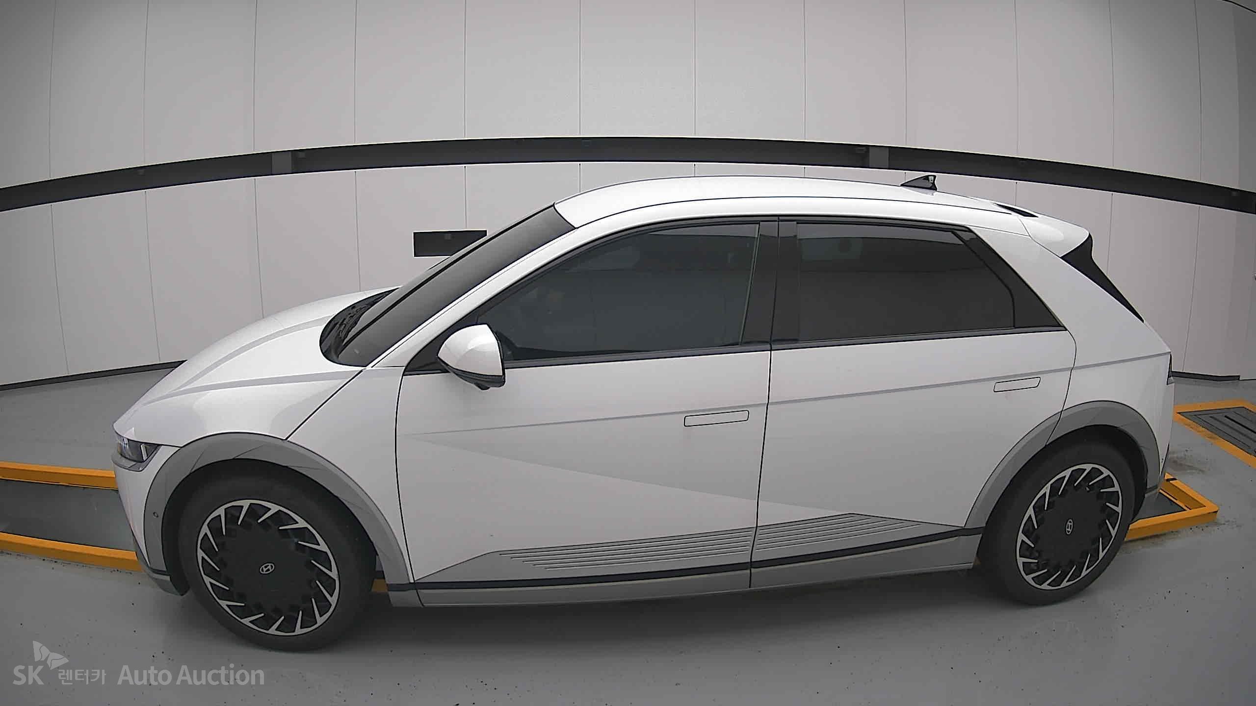 2023 - hyundai ioniq