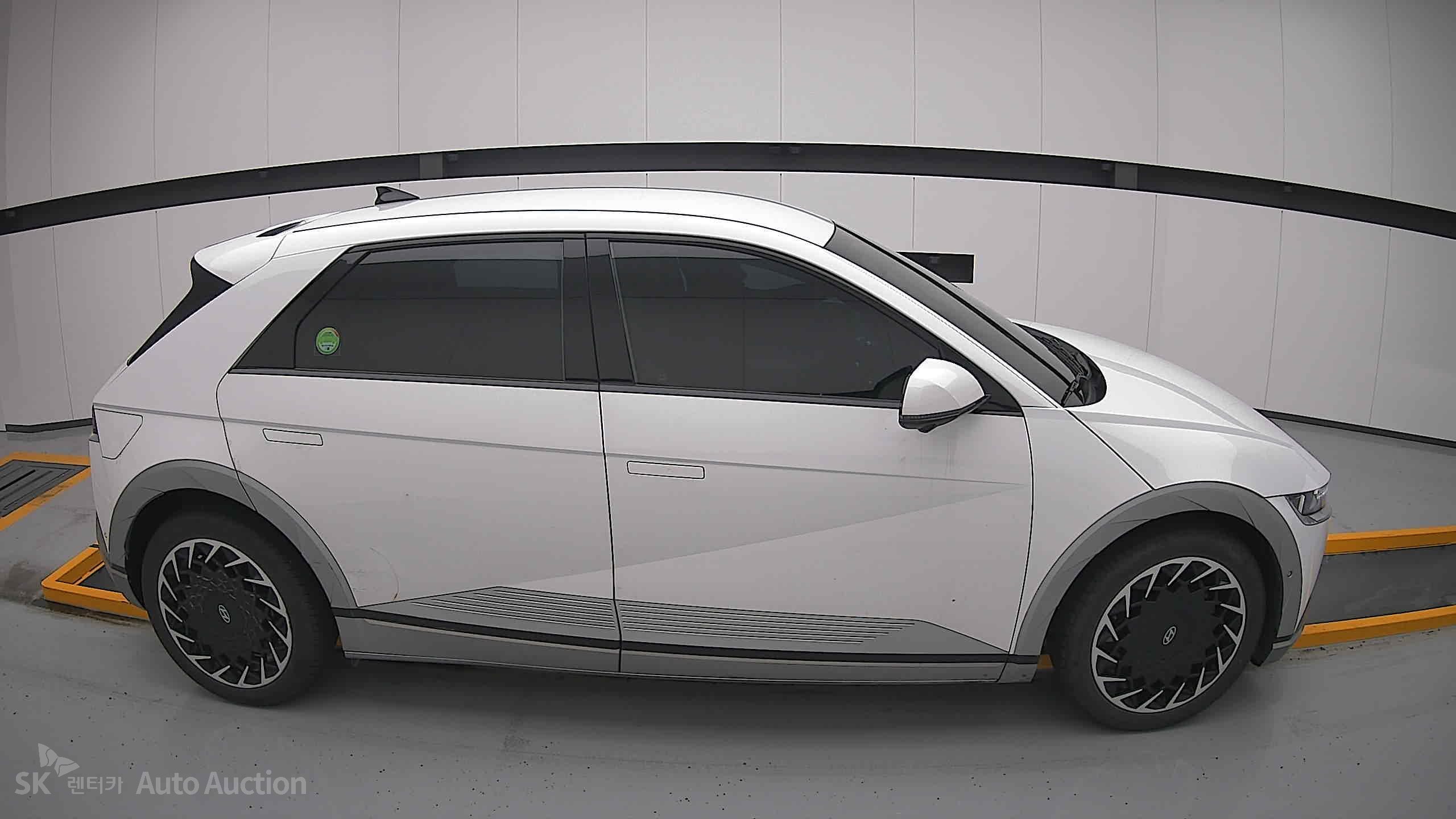 2023 - hyundai ioniq