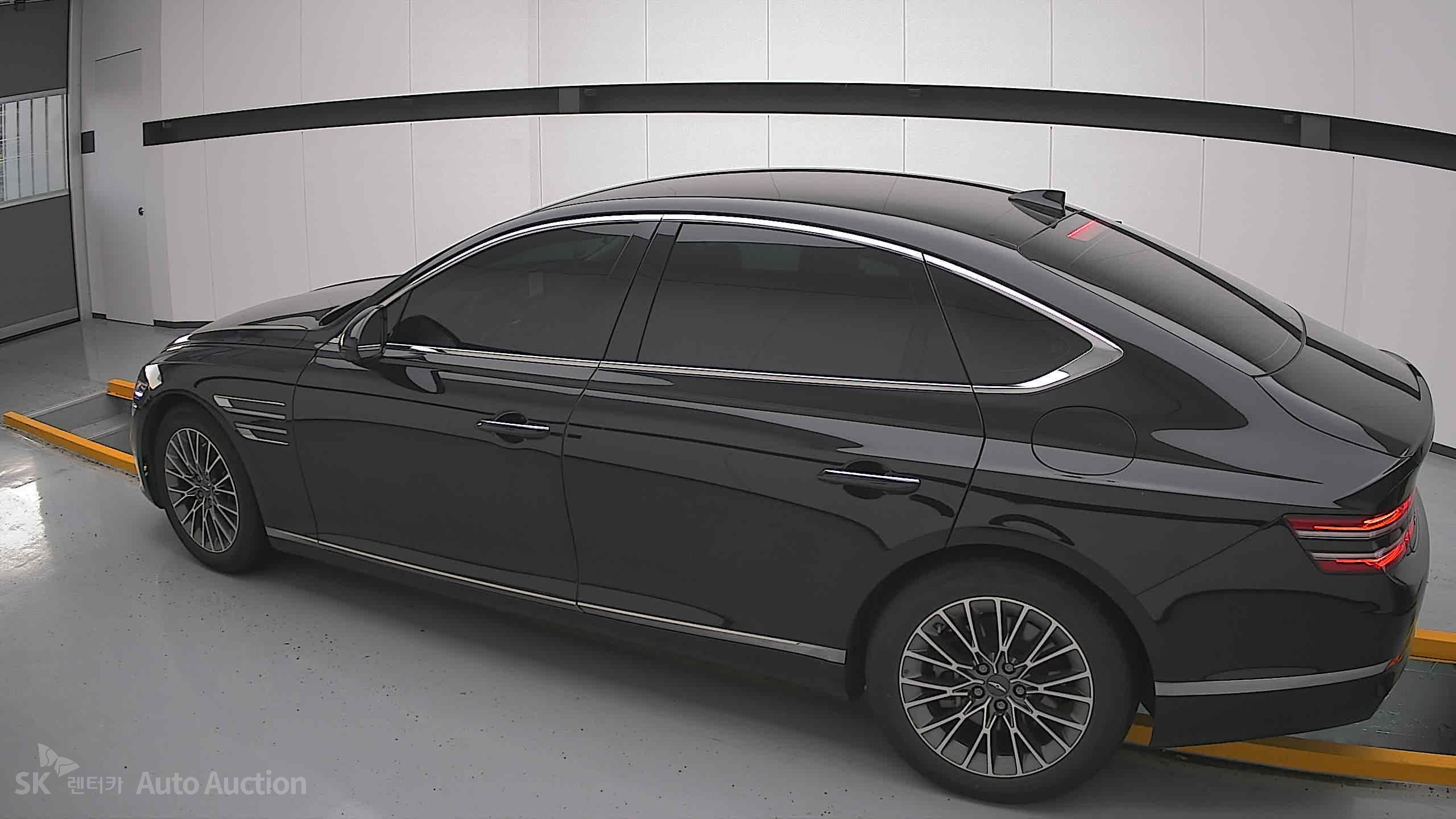 2022 - genesis g80