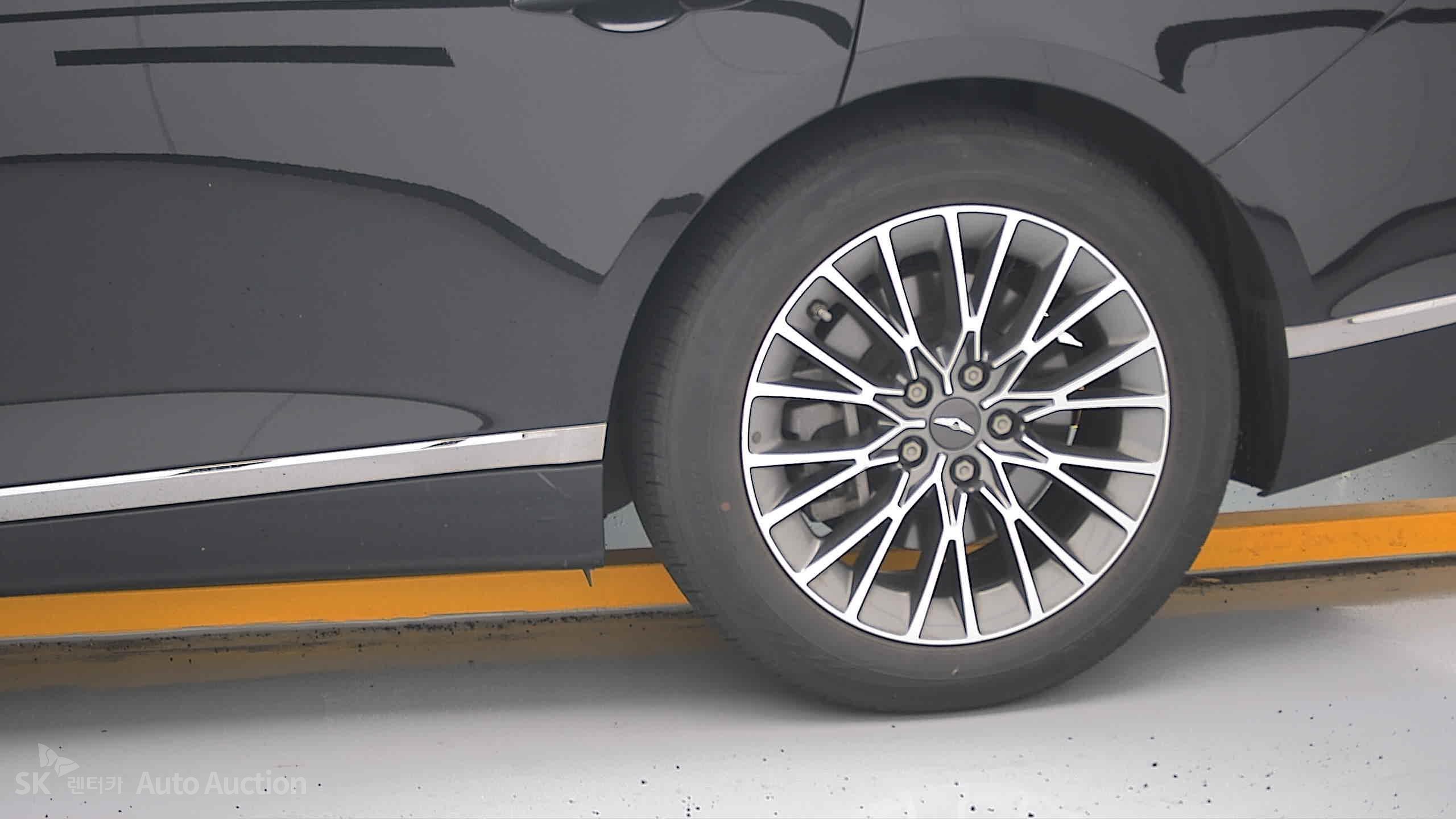 2022 - genesis g80