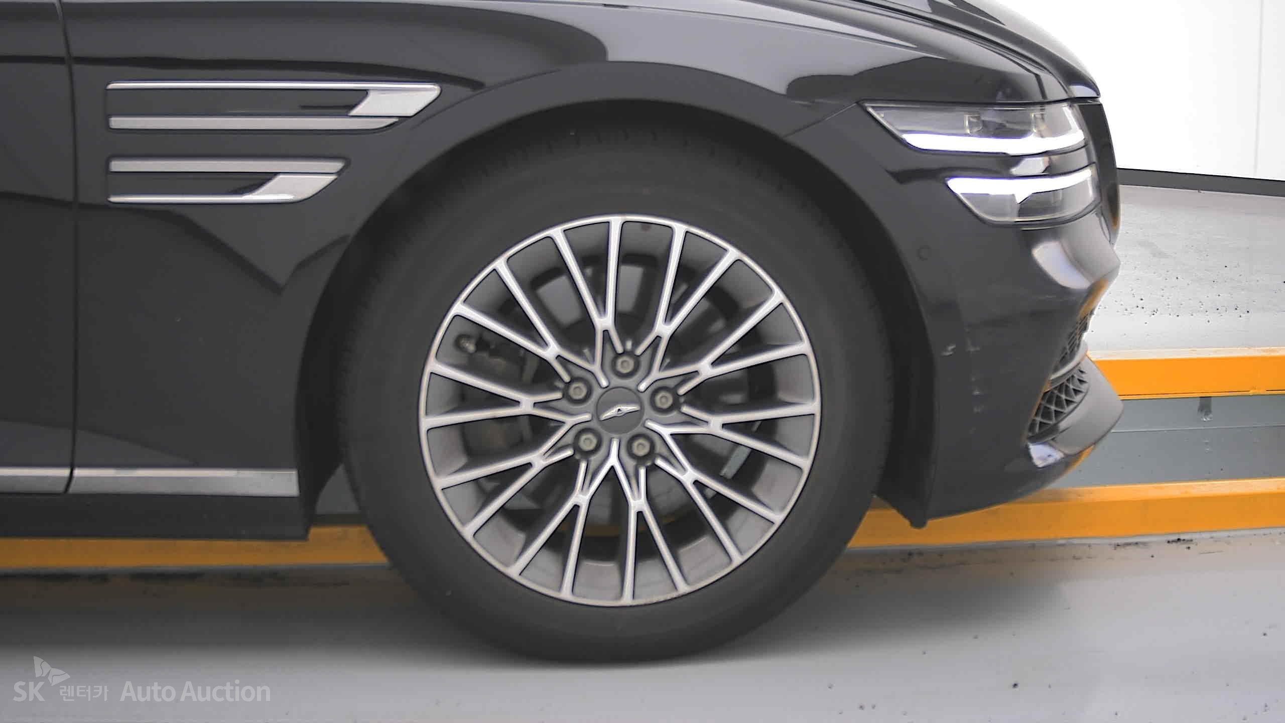2022 - genesis g80