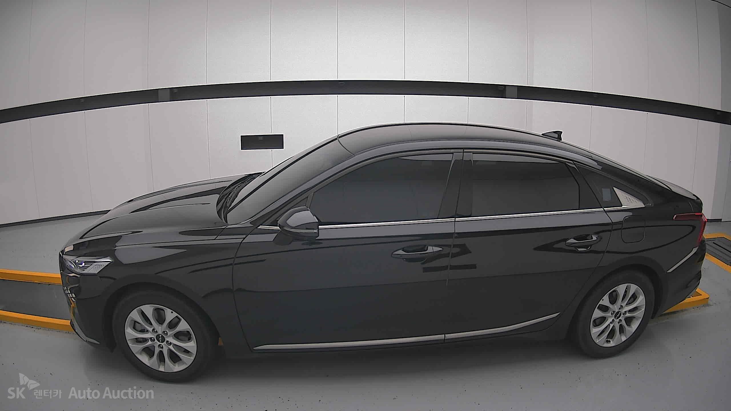 2022 - kia k8
