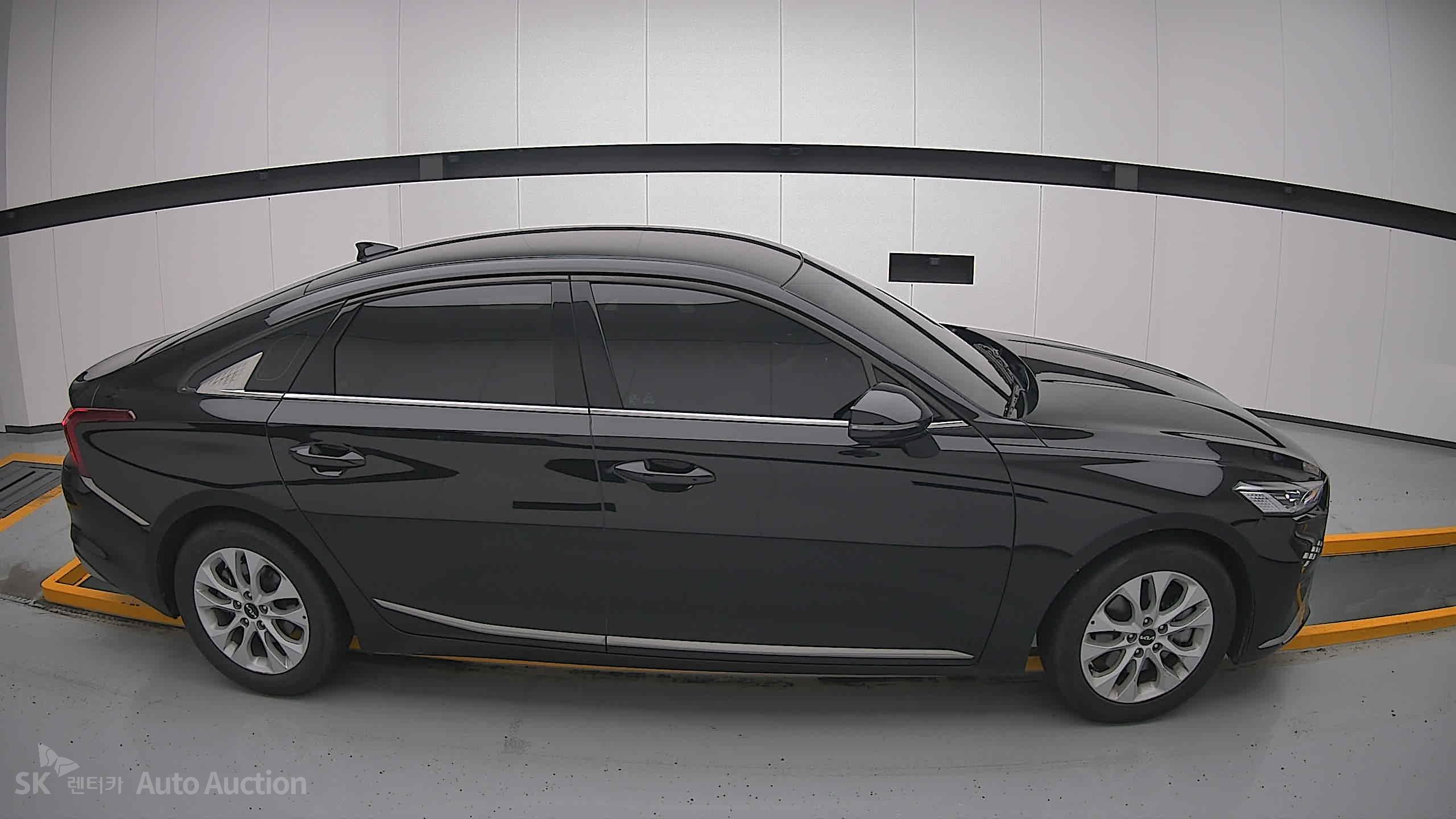 2022 - kia k8