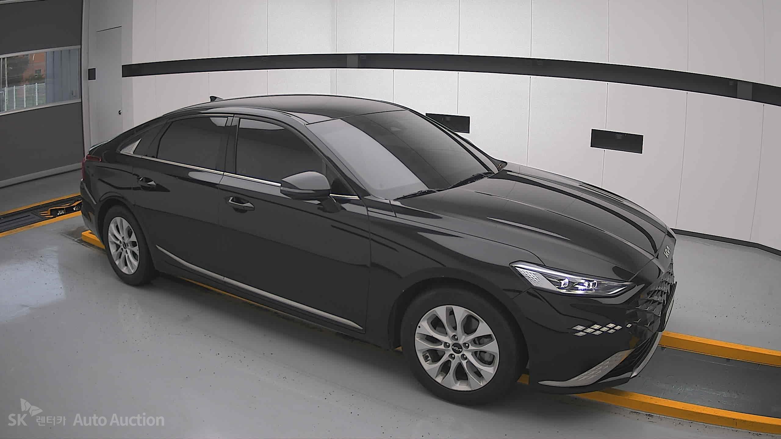 2022 - kia k8
