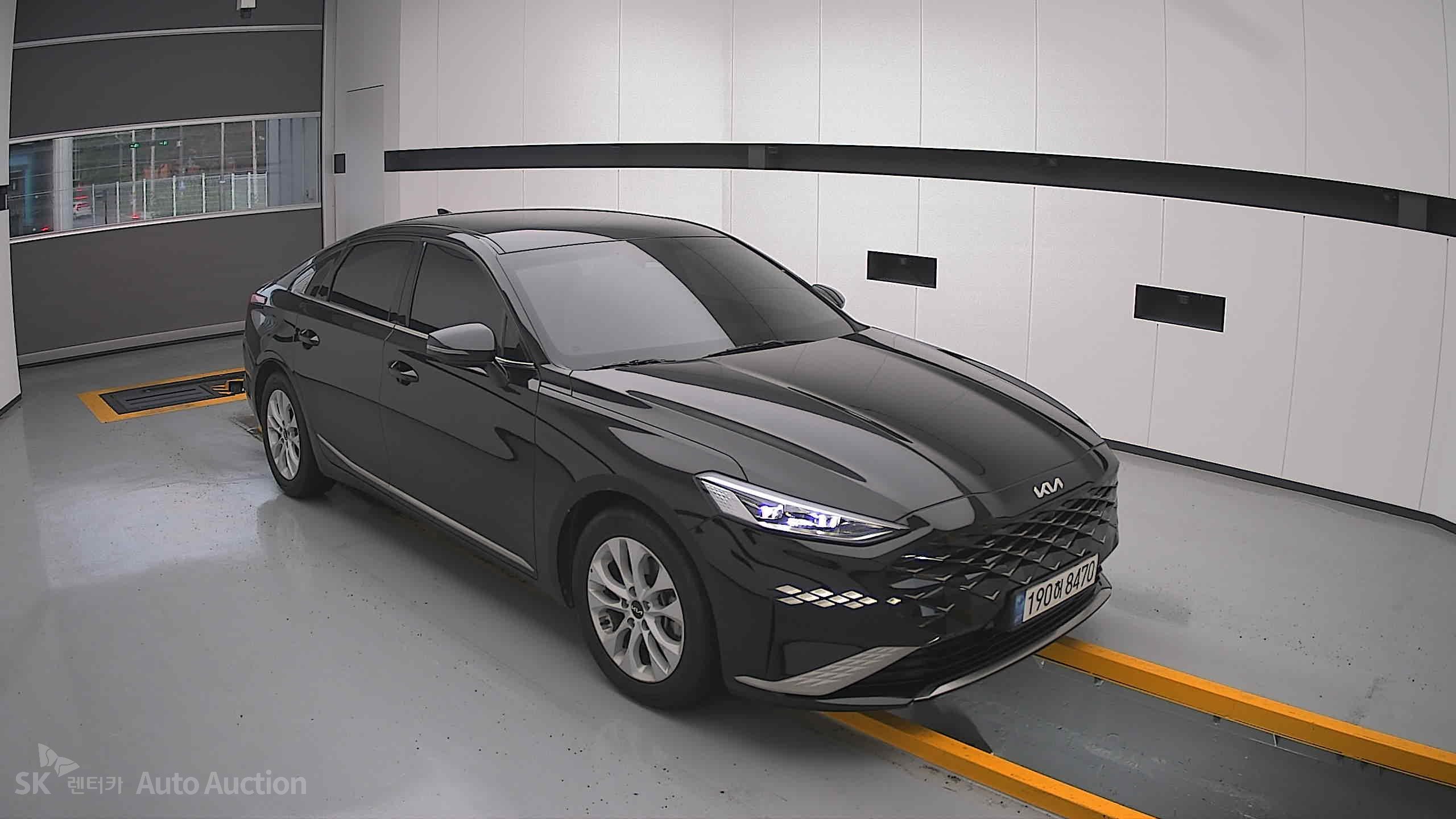 2022 - kia k8