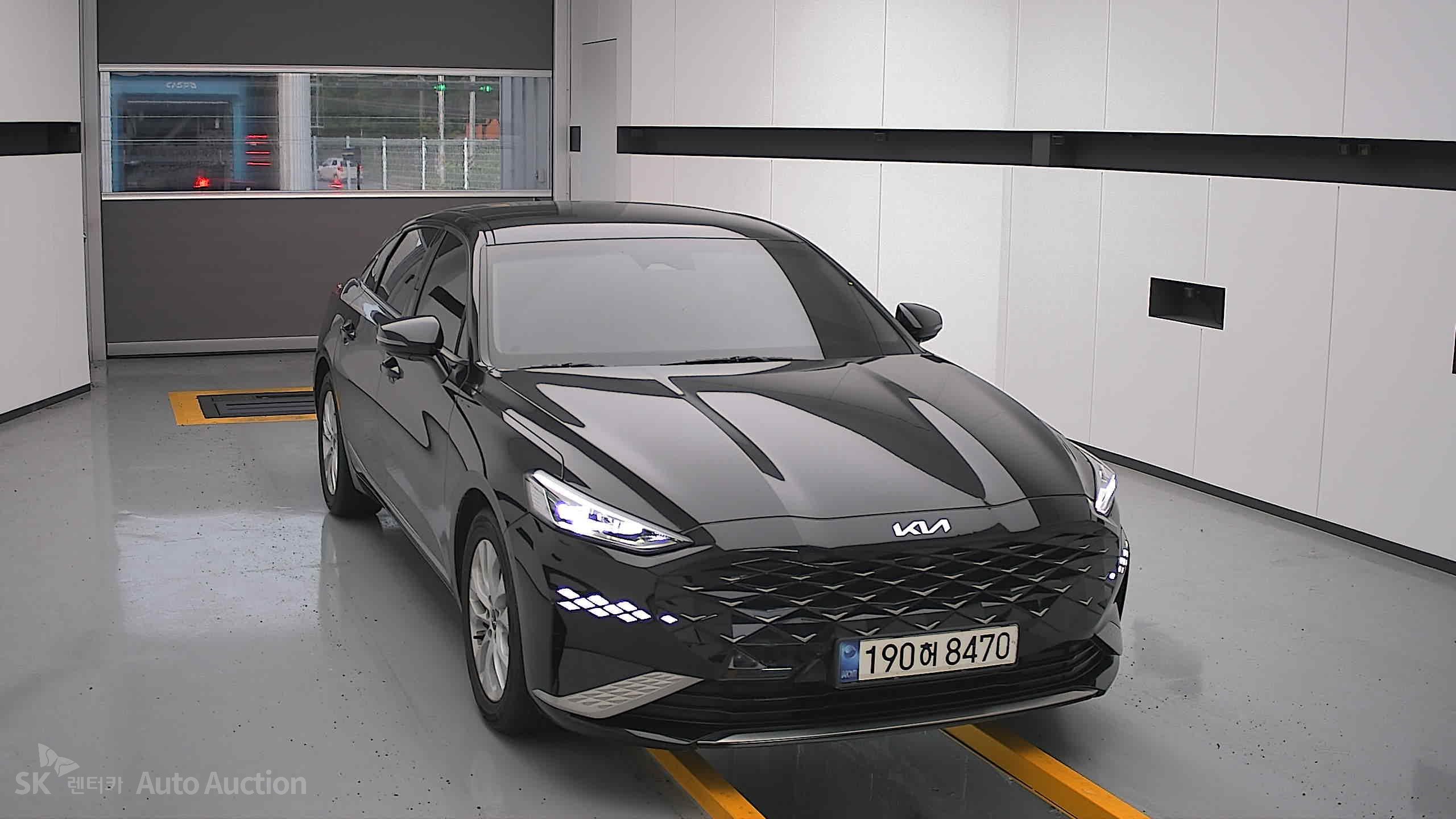 2022 - kia k8