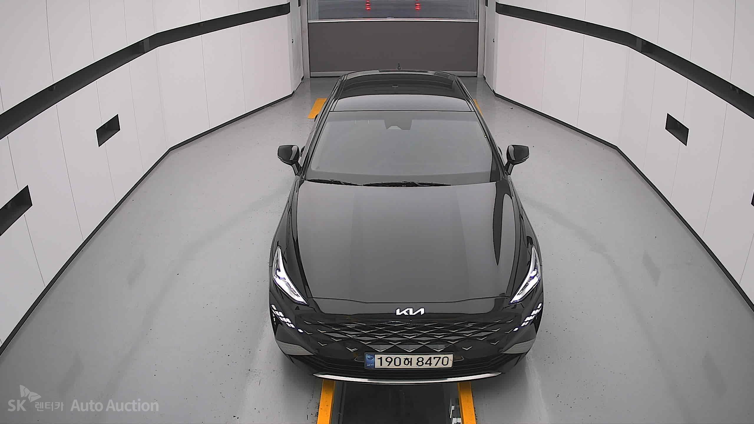 2022 - kia k8