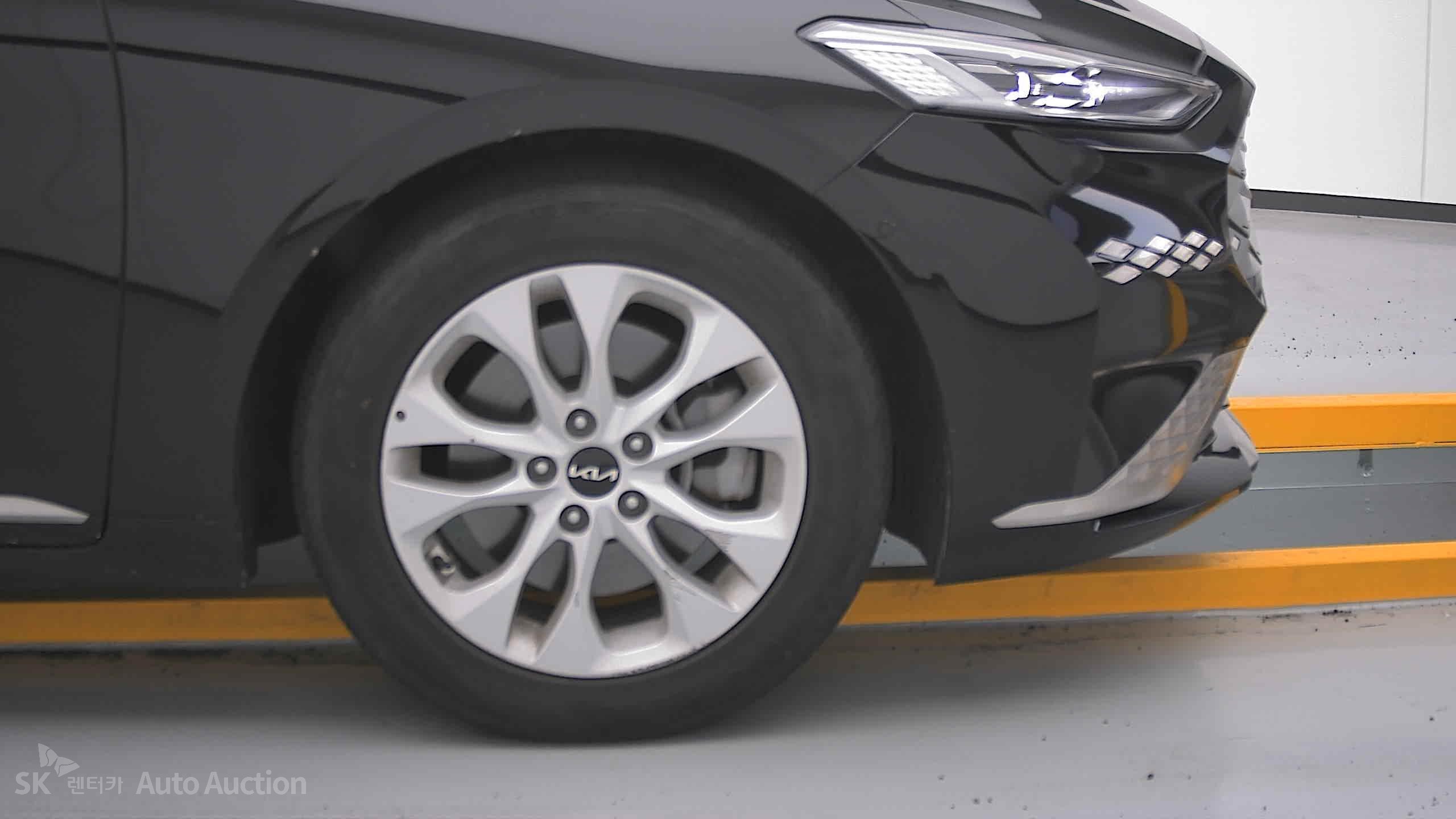 2022 - kia k8