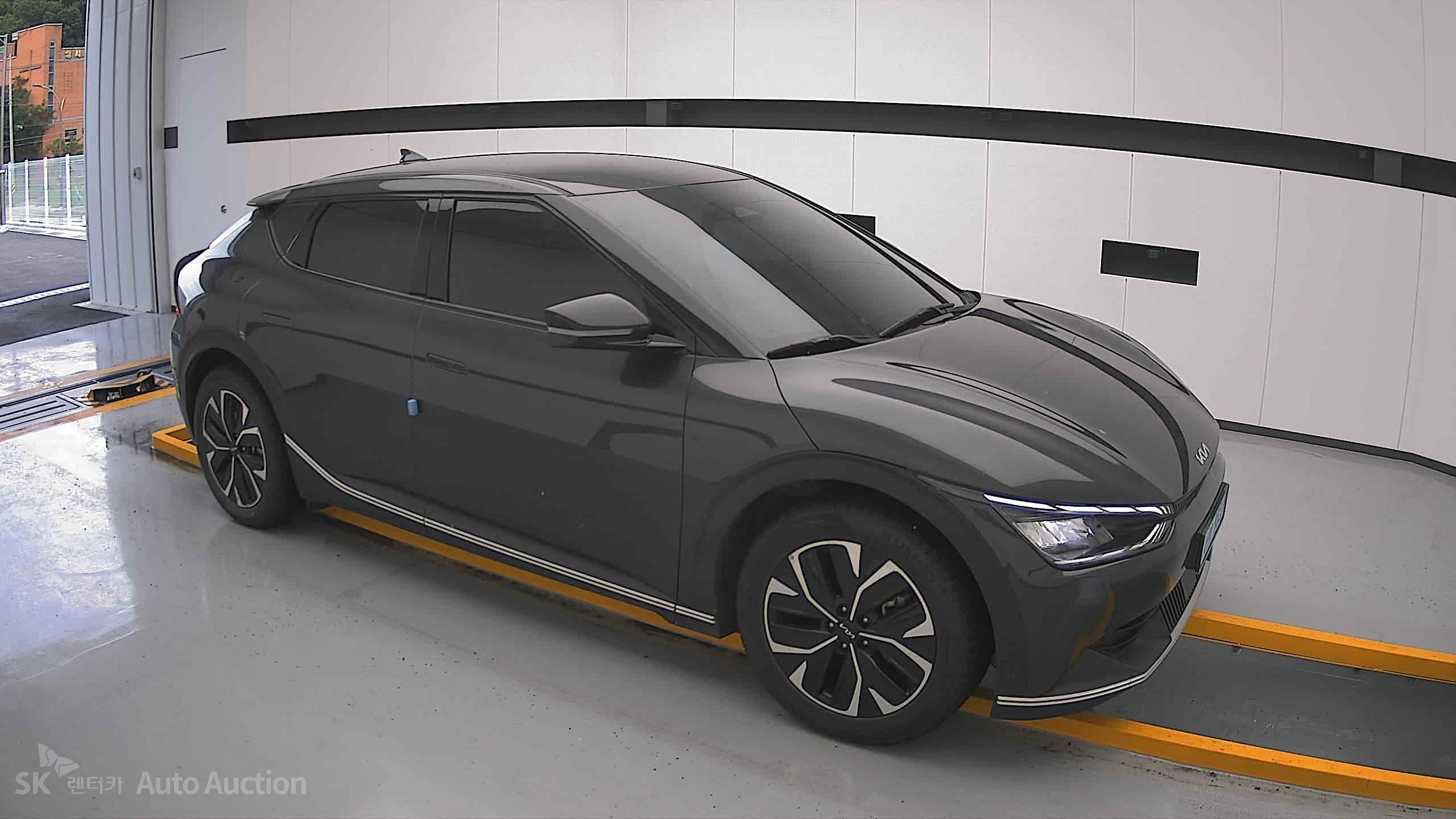 2022 - kia ev6