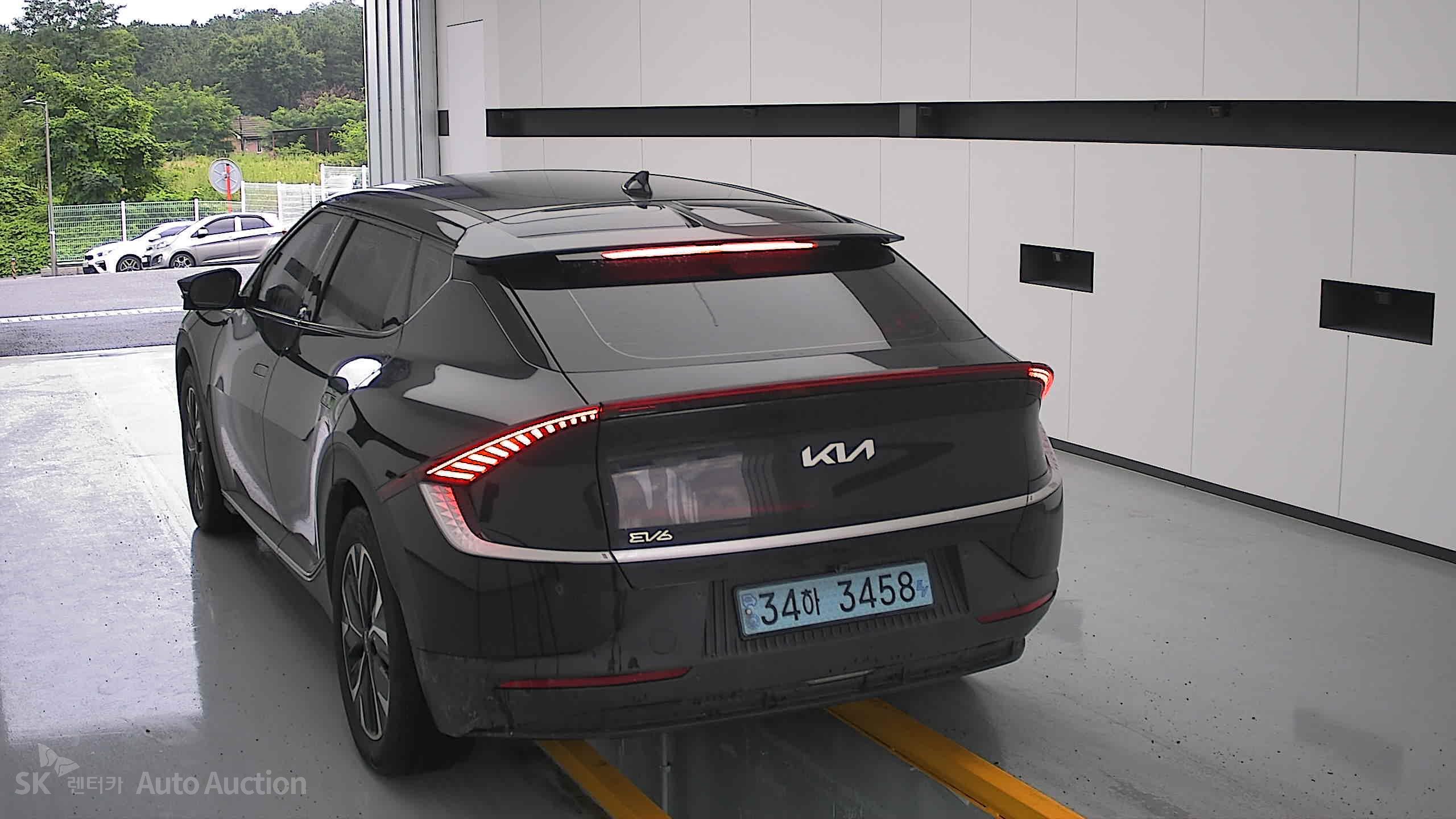 2022 - kia ev6