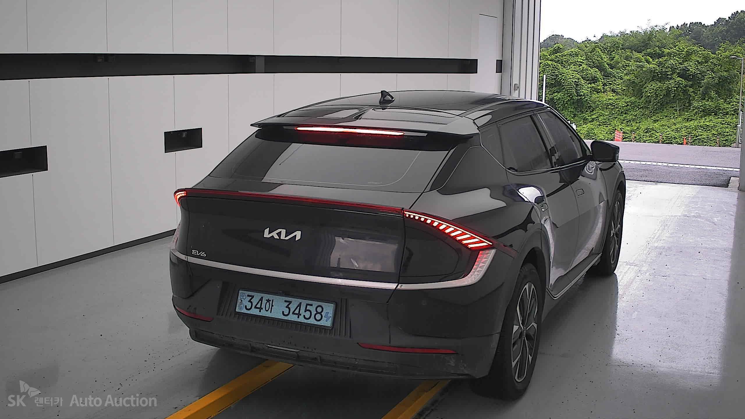 2022 - kia ev6