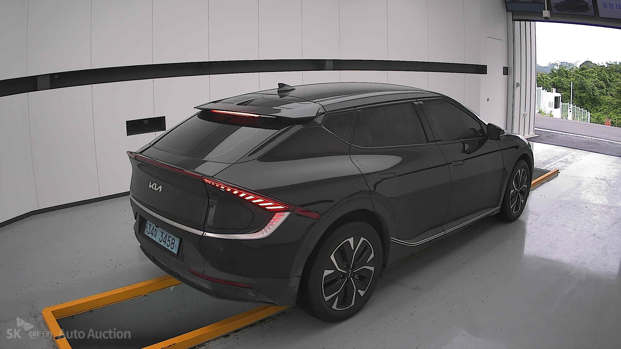 2022 - kia ev6