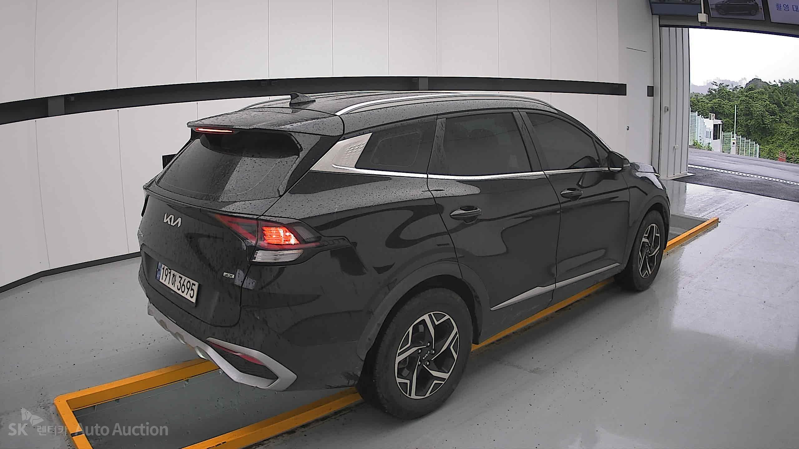 2023 - kia sportage