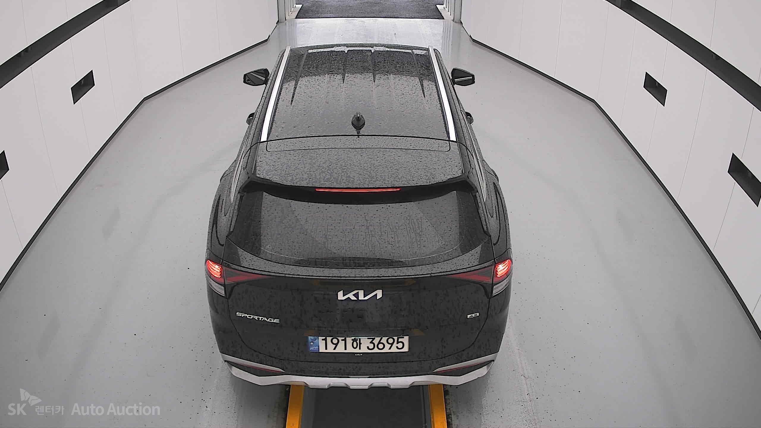 2023 - kia sportage