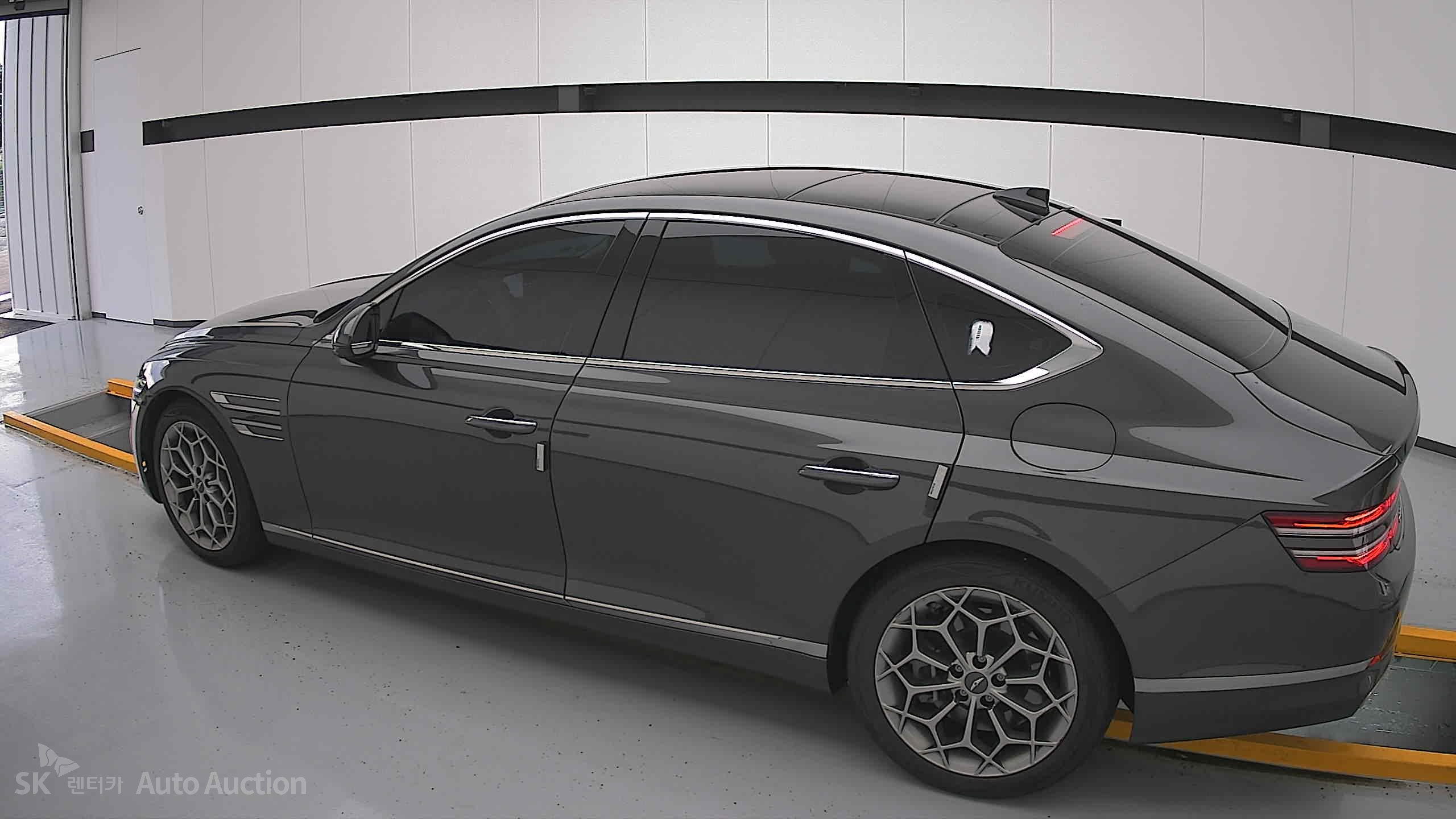 2022 - genesis g80